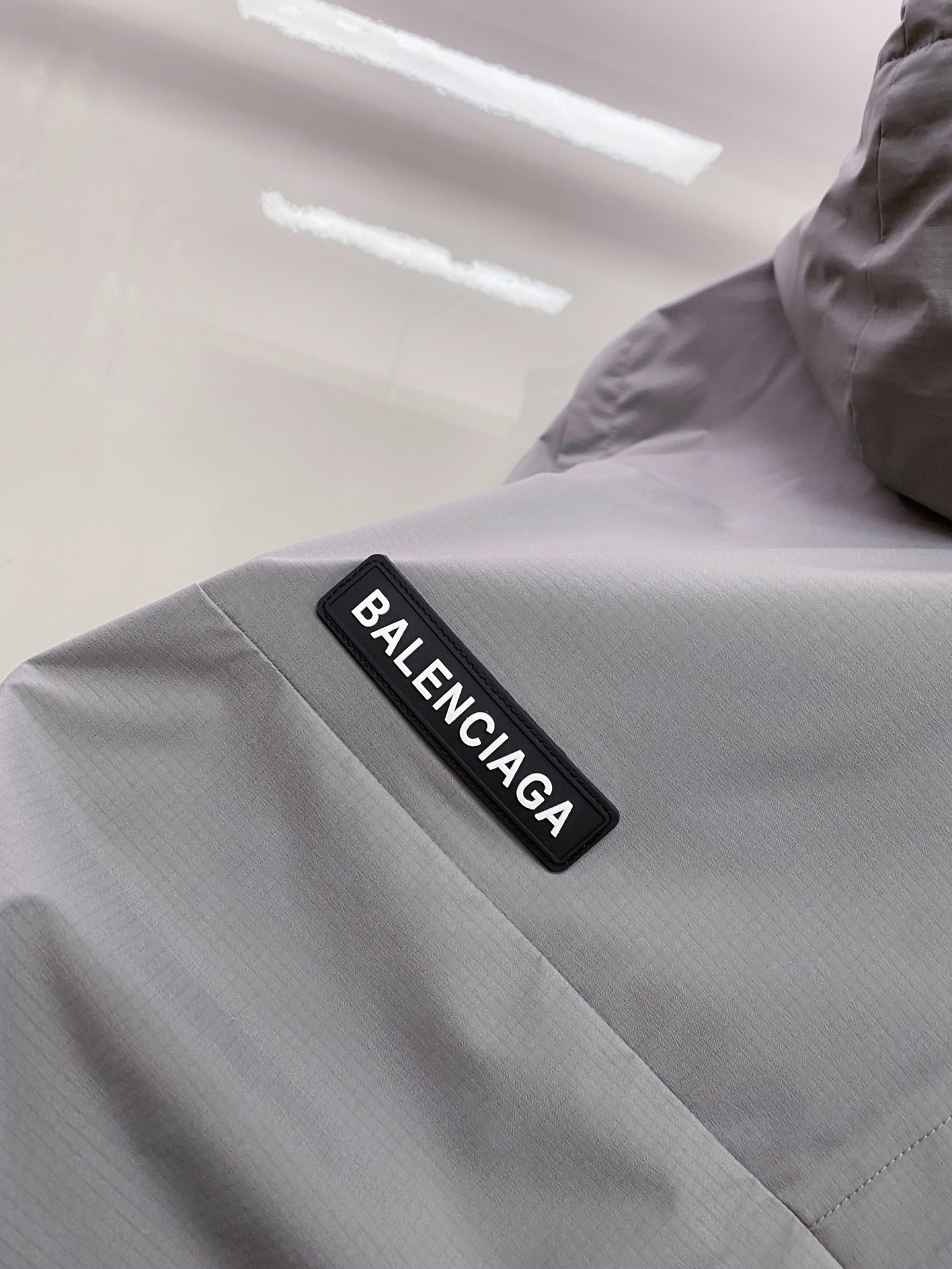 Balenciaga 巴黎世家 2026ss春季新款连帽夹克外套全高端版本！高定专柜面料辅料，透气舒适度