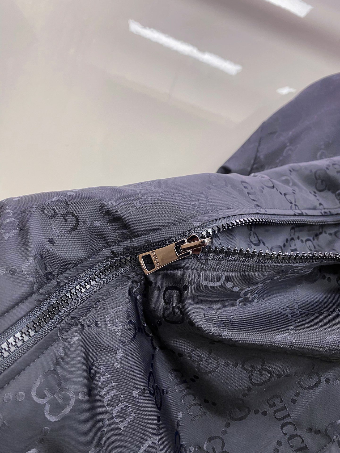 Gucci 古奇 双面穿 2026ss春季新款连帽夹克外套全高端版本！高定专柜面料辅料，透气舒适度高，细