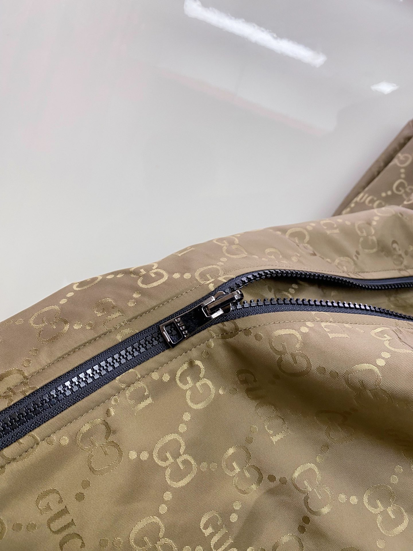 Gucci 古奇 双面穿 2026ss春季新款连帽夹克外套全高端版本！高定专柜面料辅料，透气舒适度高，细