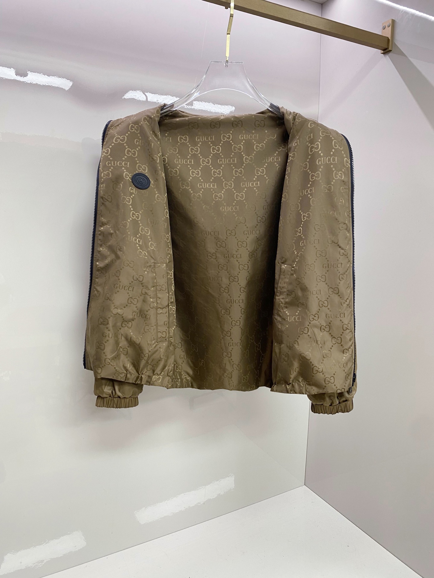 Gucci 古奇 双面穿 2026ss春季新款连帽夹克外套全高端版本！高定专柜面料辅料，透气舒适度高，细