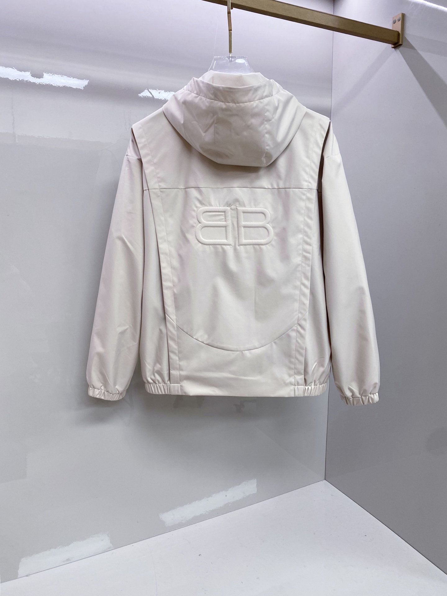 Balenciaga 巴黎世家 2026ss春季新款连帽夹克外套全高端版本！高定专柜面料辅料，透气舒适度