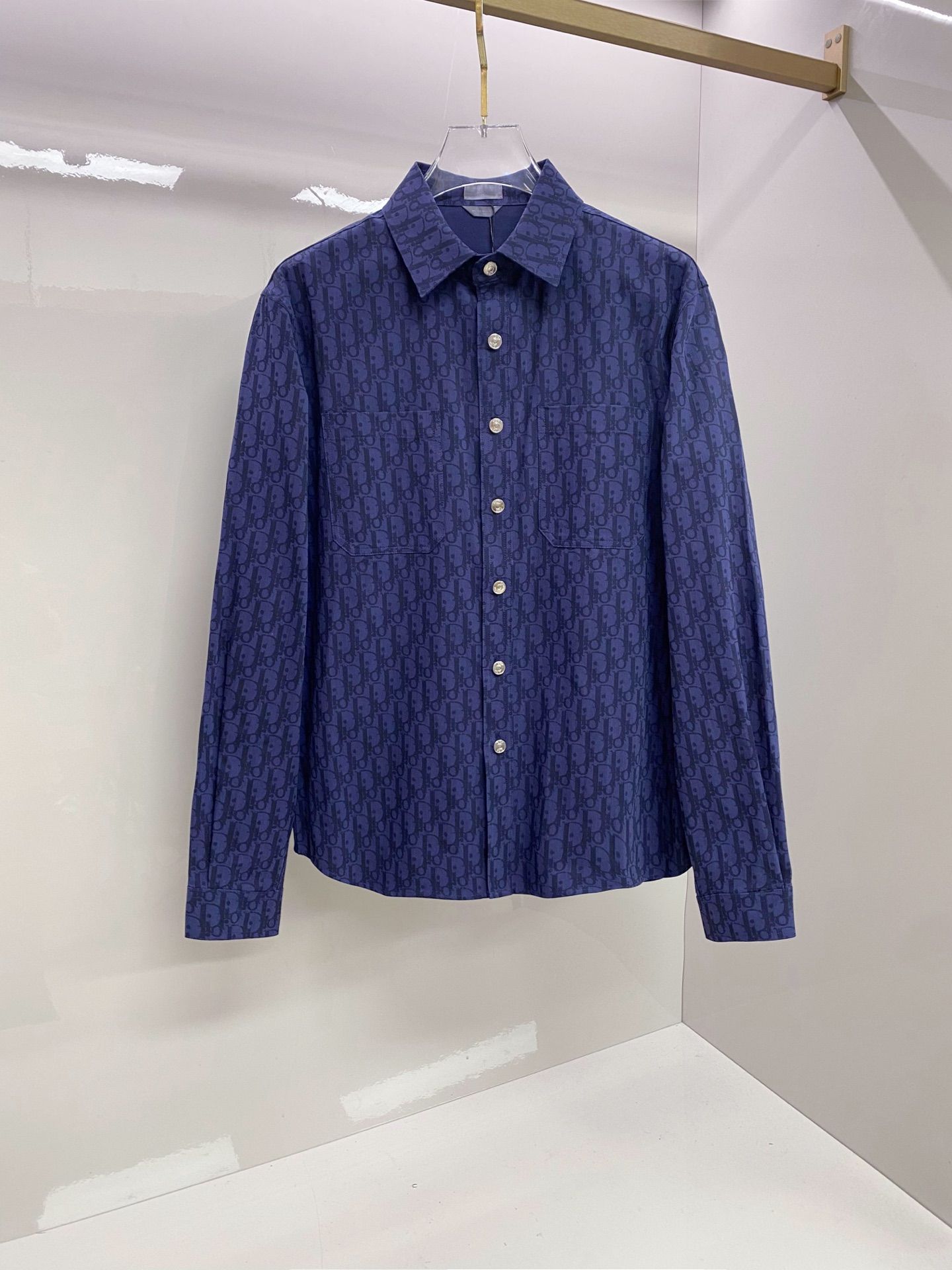 Dior 迪奥 CD 2026ss春季新款衬衫 全身logo老花满印牛仔衬衫 定制水洗面料 超高工艺的拔