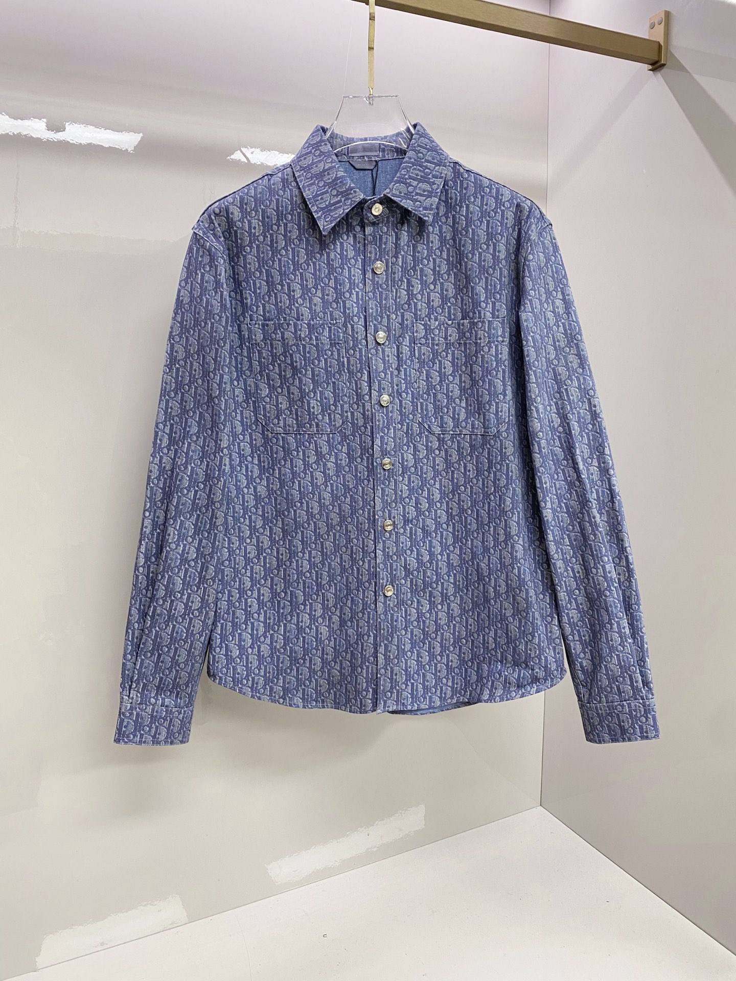 Dior 迪奥 CD 2026ss春季新款衬衫 全身logo老花满印牛仔衬衫 定制水洗面料 超高工艺的拔