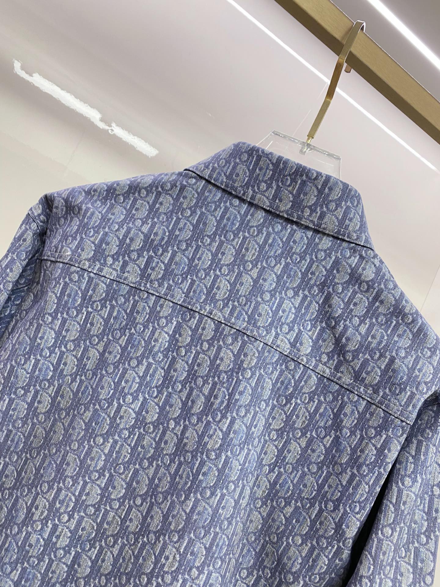 Dior 迪奥 CD 2026ss春季新款衬衫 全身logo老花满印牛仔衬衫 定制水洗面料 超高工艺的拔