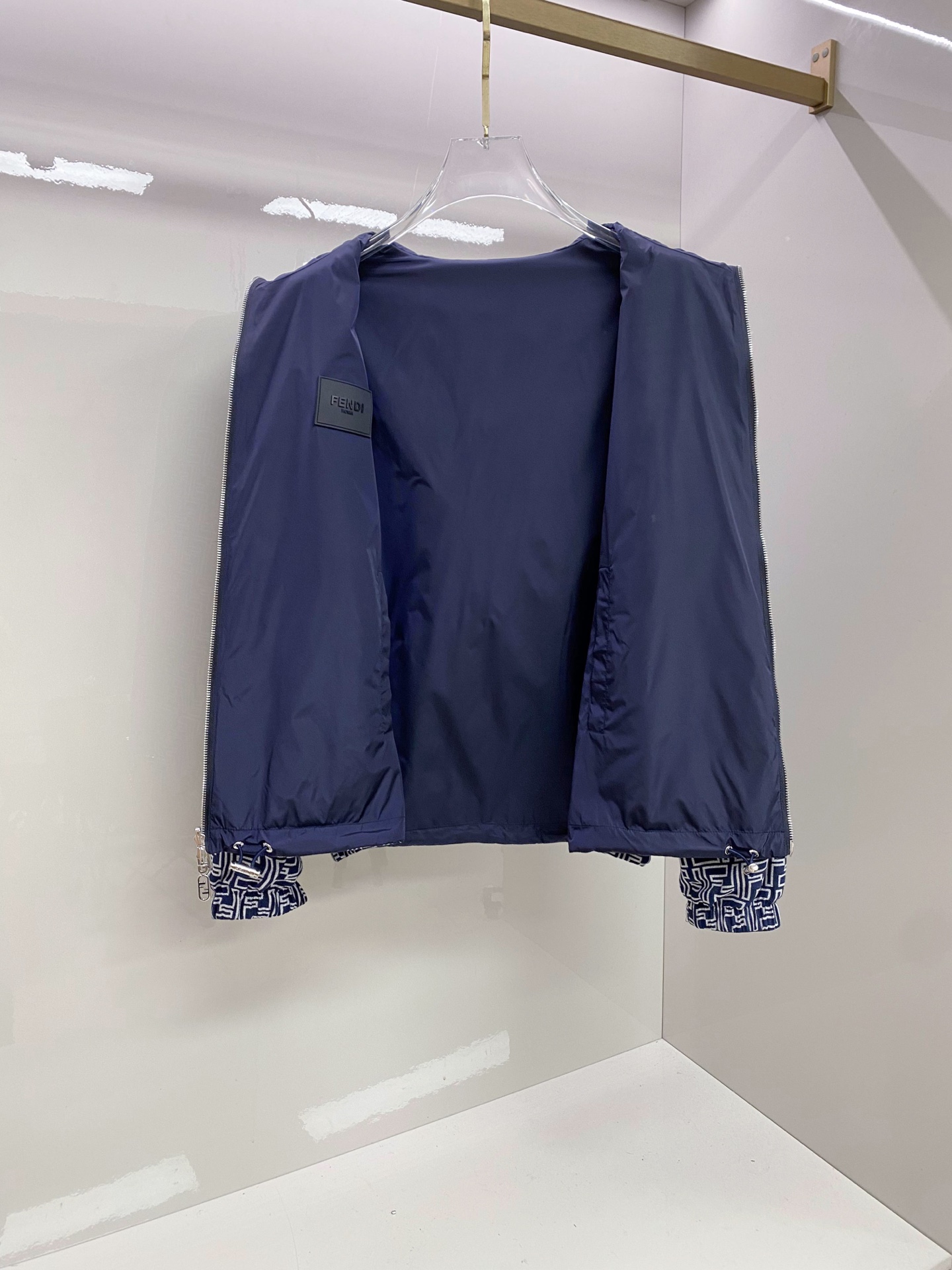 Fendi 芬迪 2026新款连帽夹克春装外套、双面可穿、新款发布、顶级品质>(夹克系列)专柜官网同步发