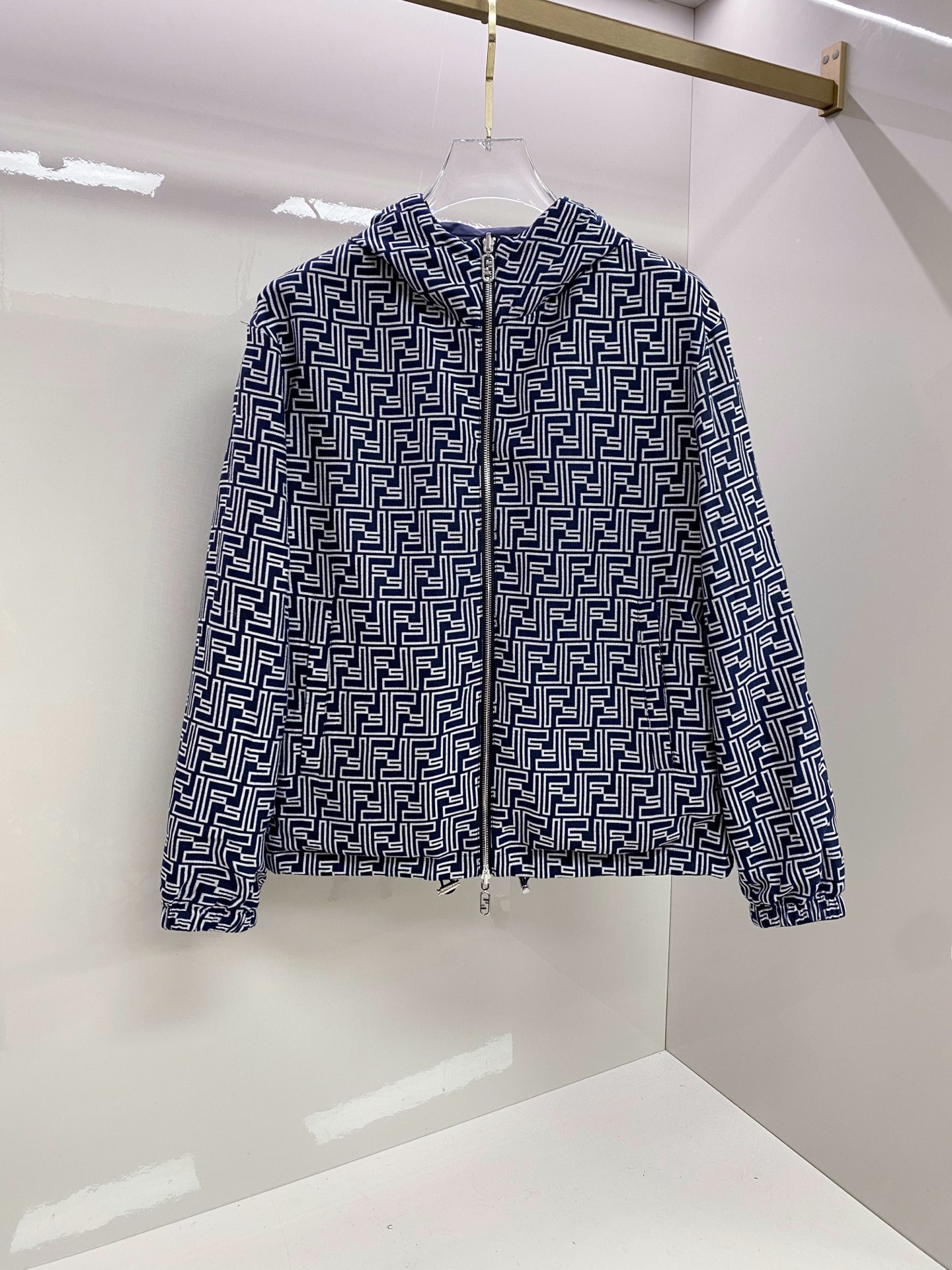 Fendi 芬迪 2026新款连帽夹克春装外套、双面可穿、新款发布、顶级品质>(夹克系列)专柜官网同步发