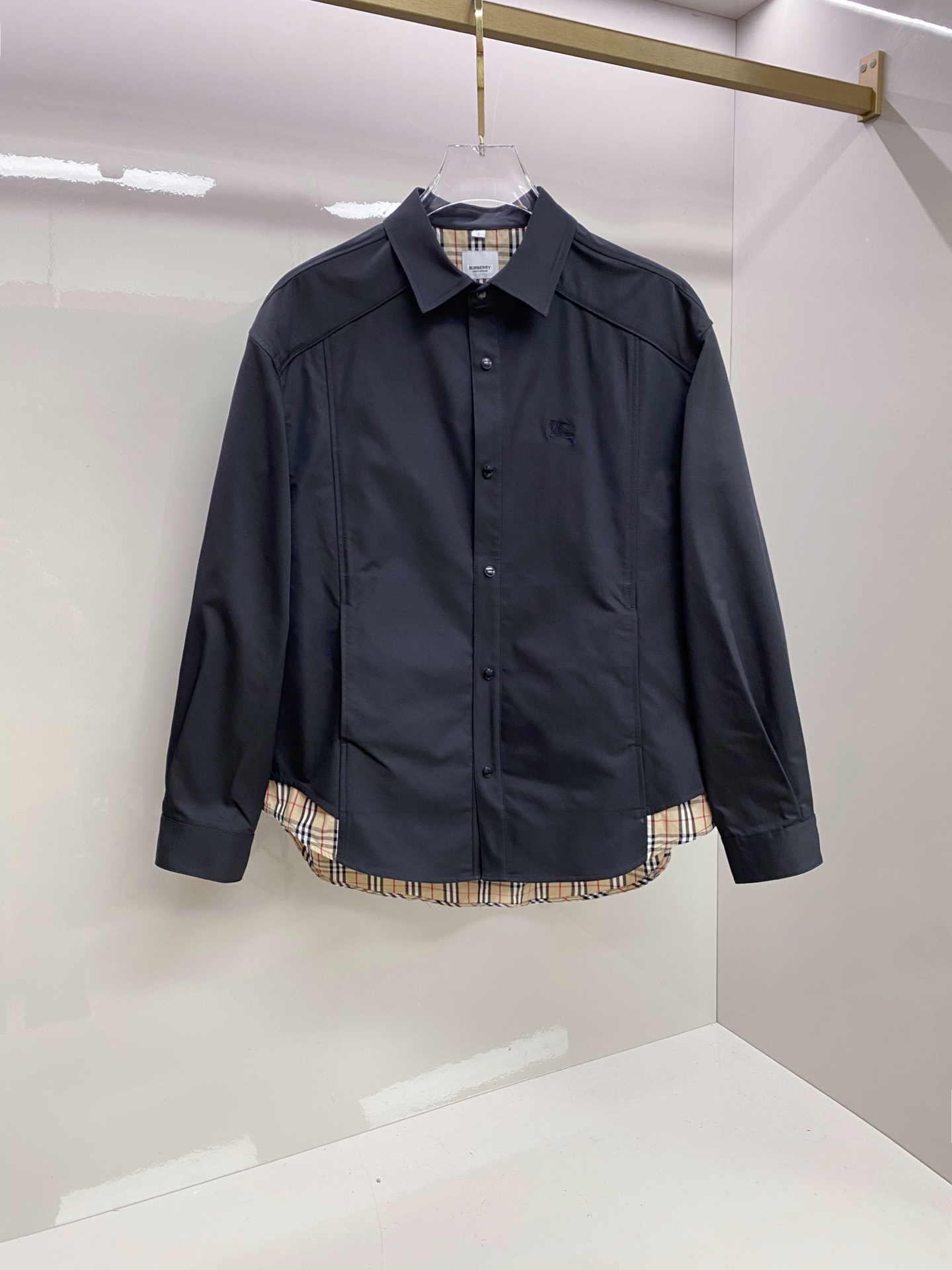 Burberry 巴宝莉2026ss春季新款夹克外套全高端版本！高定专柜面料辅料，透气舒适度高，细节无可