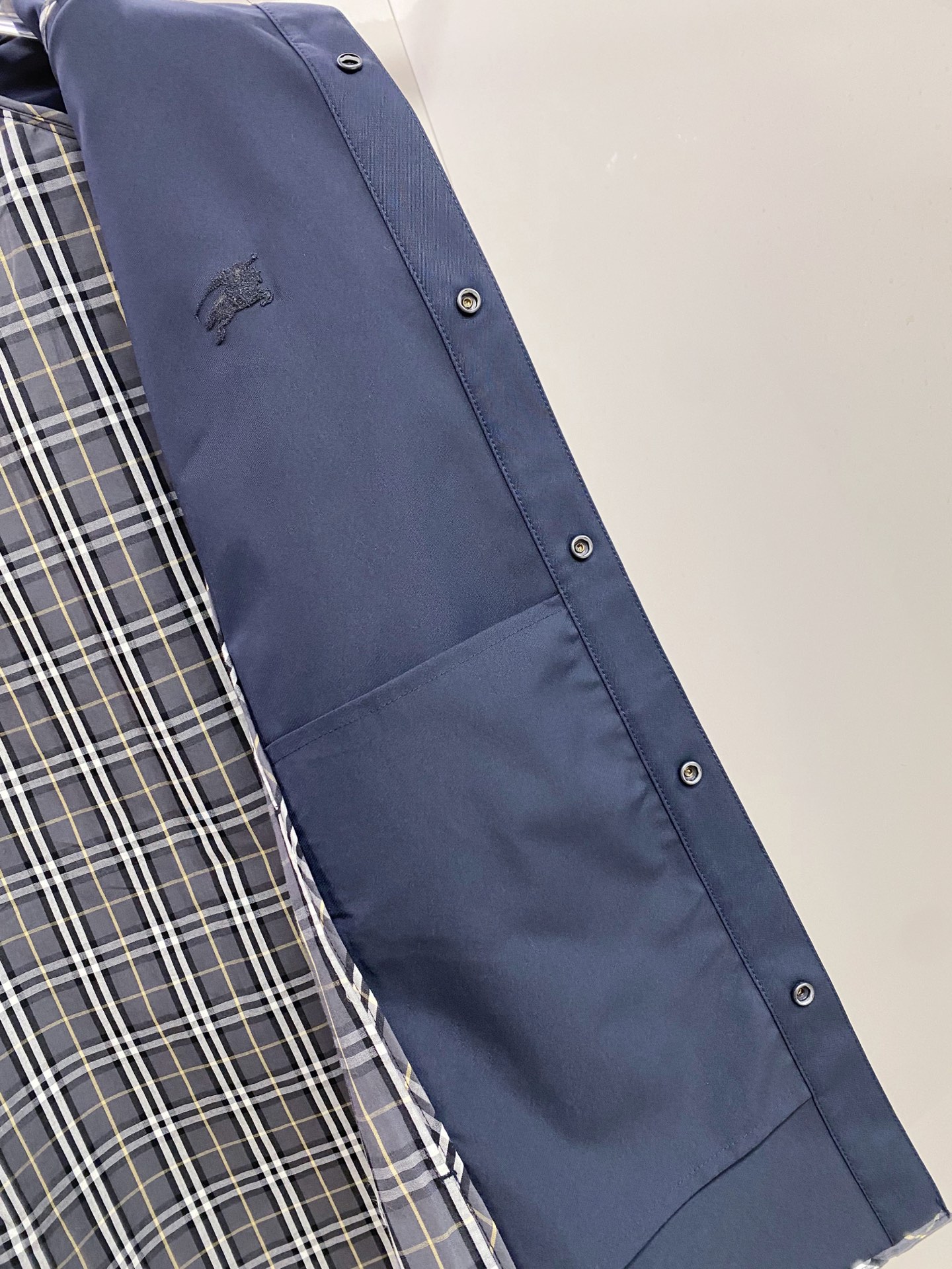 Burberry 巴宝莉2026ss春季新款夹克外套全高端版本！高定专柜面料辅料，透气舒适度高，细节无可