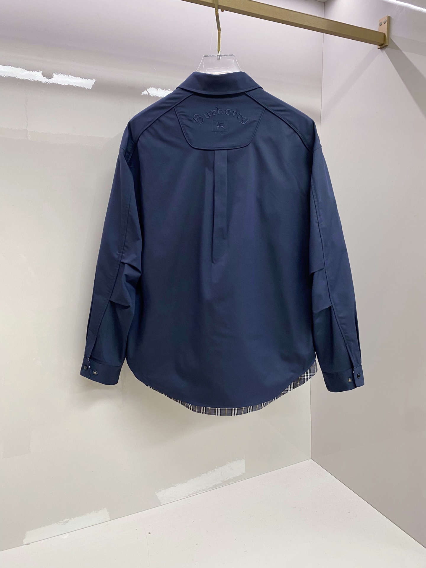 Burberry 巴宝莉2026ss春季新款夹克外套全高端版本！高定专柜面料辅料，透气舒适度高，细节无可