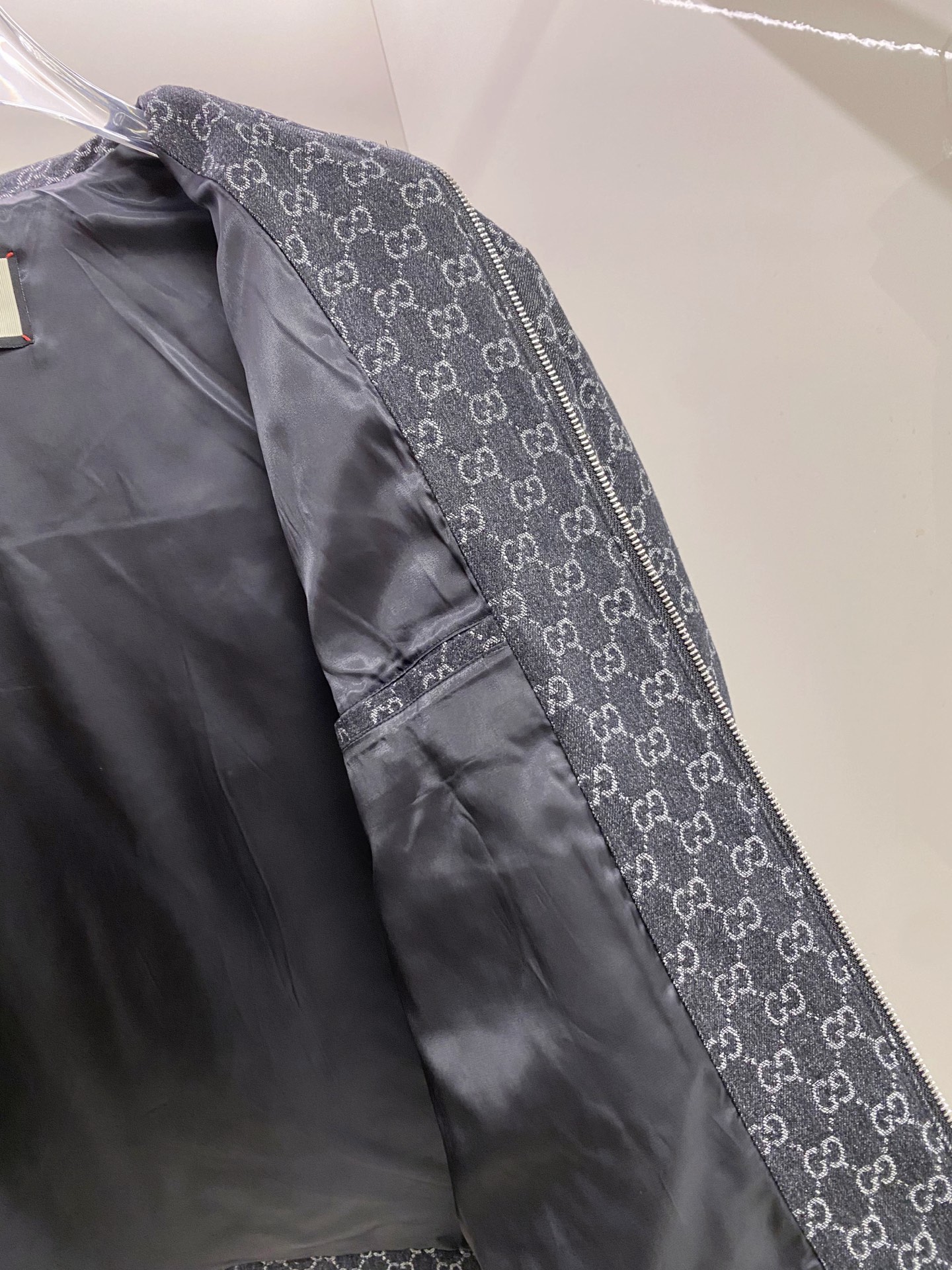 Gucci 古齐 2026ss春季新款夹克外套全高端版本！高定专柜面料辅料，透气舒适度高，细节无可挑剔，