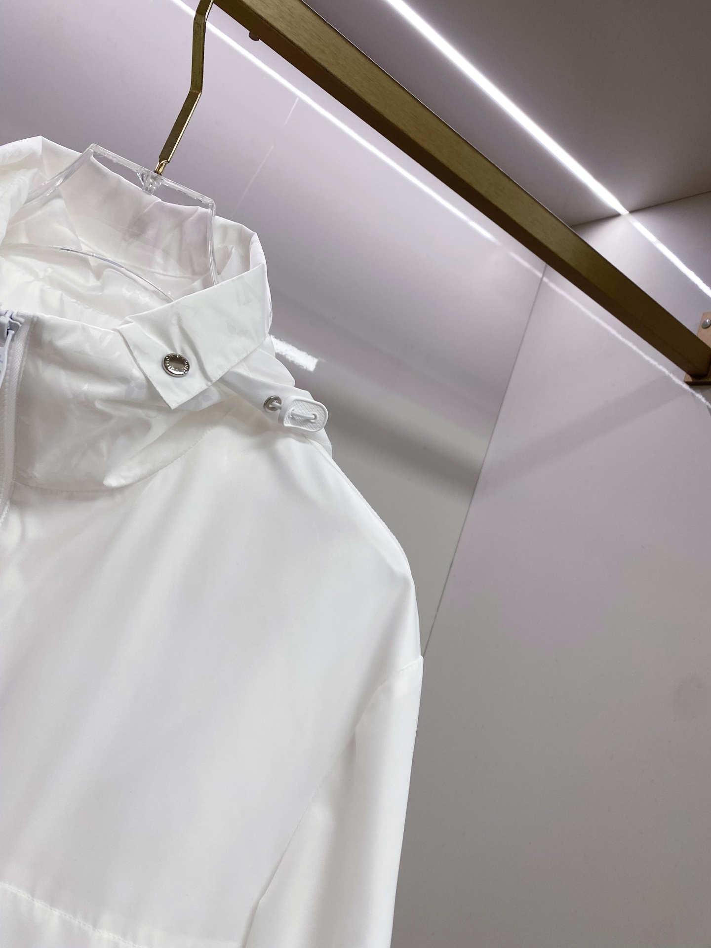 LV 2026ss春季新款夹克外套全高端版本！高定专柜面料辅料，透气舒适度高，细节无可挑剔，做工考究工艺