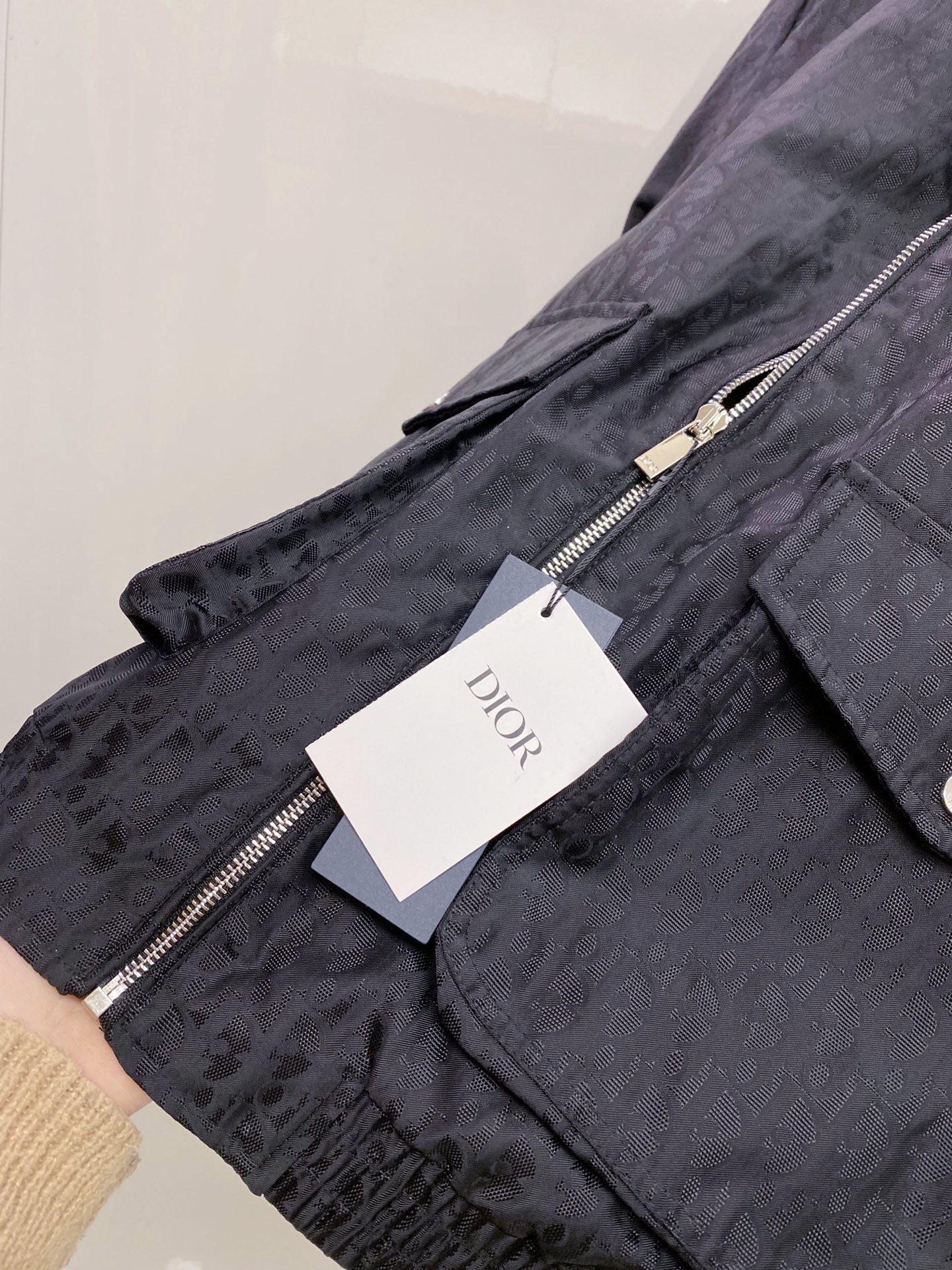 Dior 迪奥 2026ss春季新款立领夹克外套全高端版本！高定专柜面料辅料，透气舒适度高，细节无可挑剔