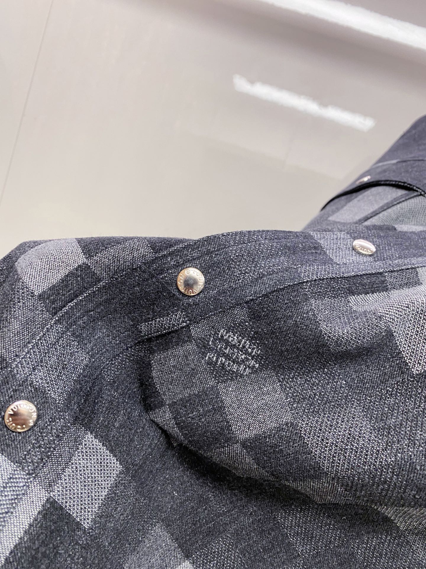 LV 袖子可拆卸 2026ss春季新款夹克牛仔外套全高端版本！高定专柜面料辅料，透气舒适度高，细节无可挑