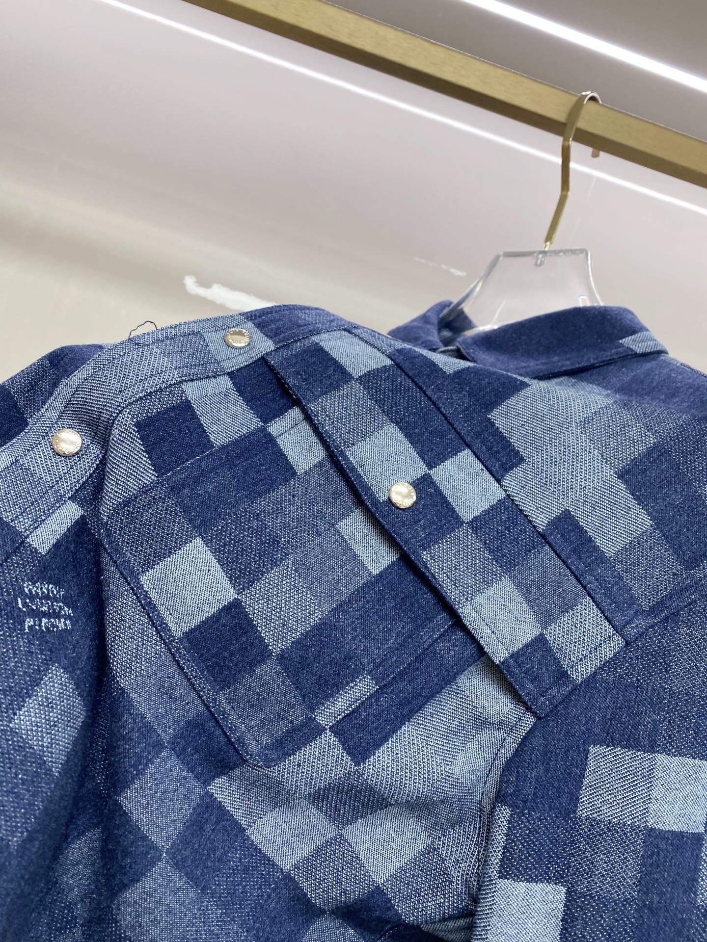 LV 袖子可拆卸 2026ss春季新款夹克牛仔外套全高端版本！高定专柜面料辅料，透气舒适度高，细节无可挑