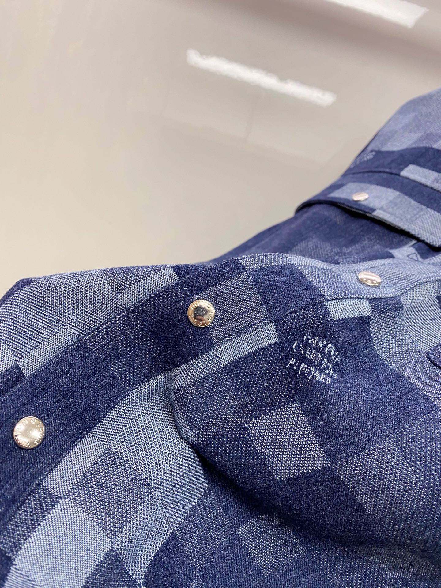 LV 袖子可拆卸 2026ss春季新款夹克牛仔外套全高端版本！高定专柜面料辅料，透气舒适度高，细节无可挑