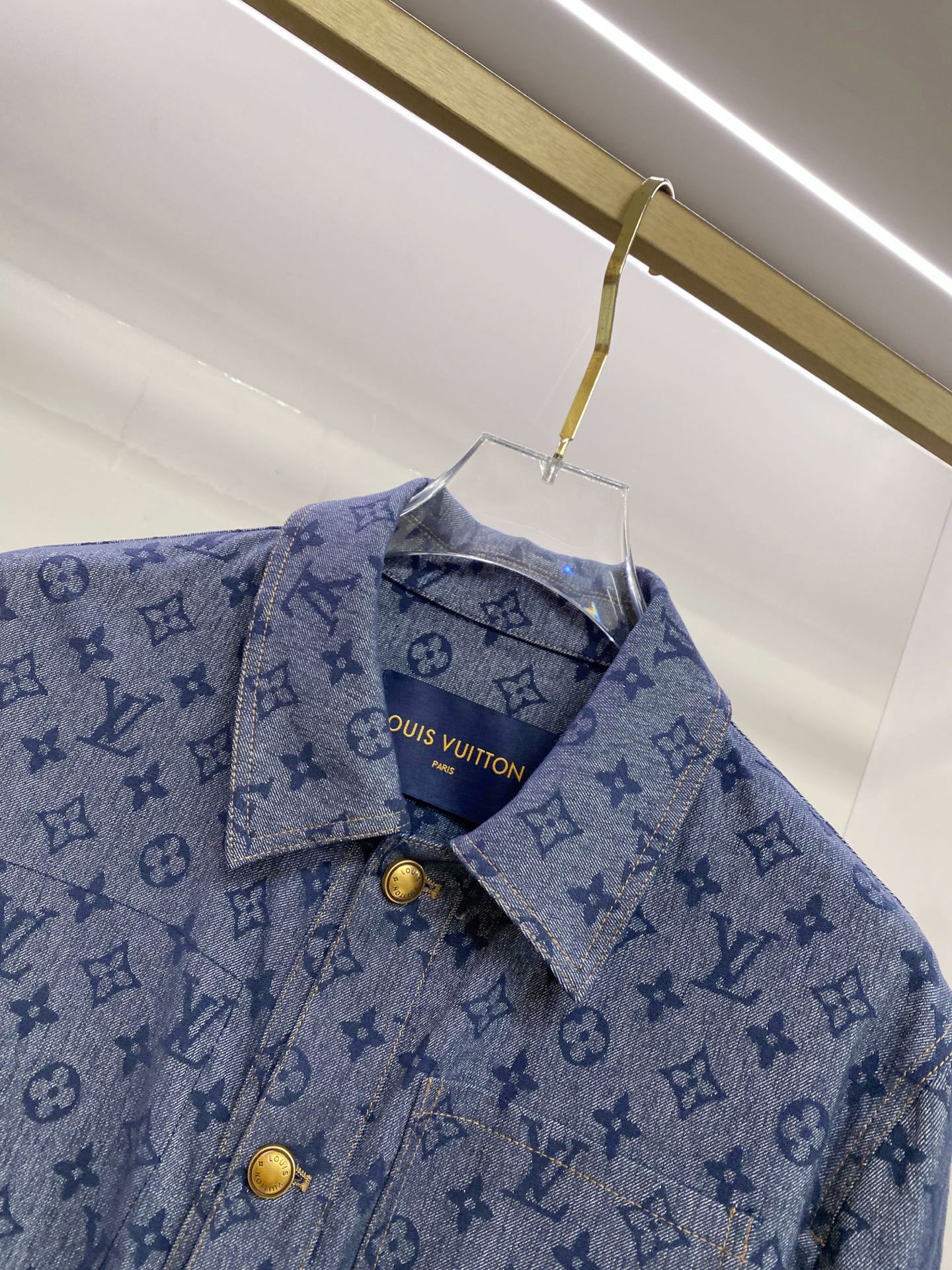 LV 大爆款 2026ss春季新款夹克外套全高端版本！高定专柜面料辅料，透气舒适度高，细节无可挑剔，做工