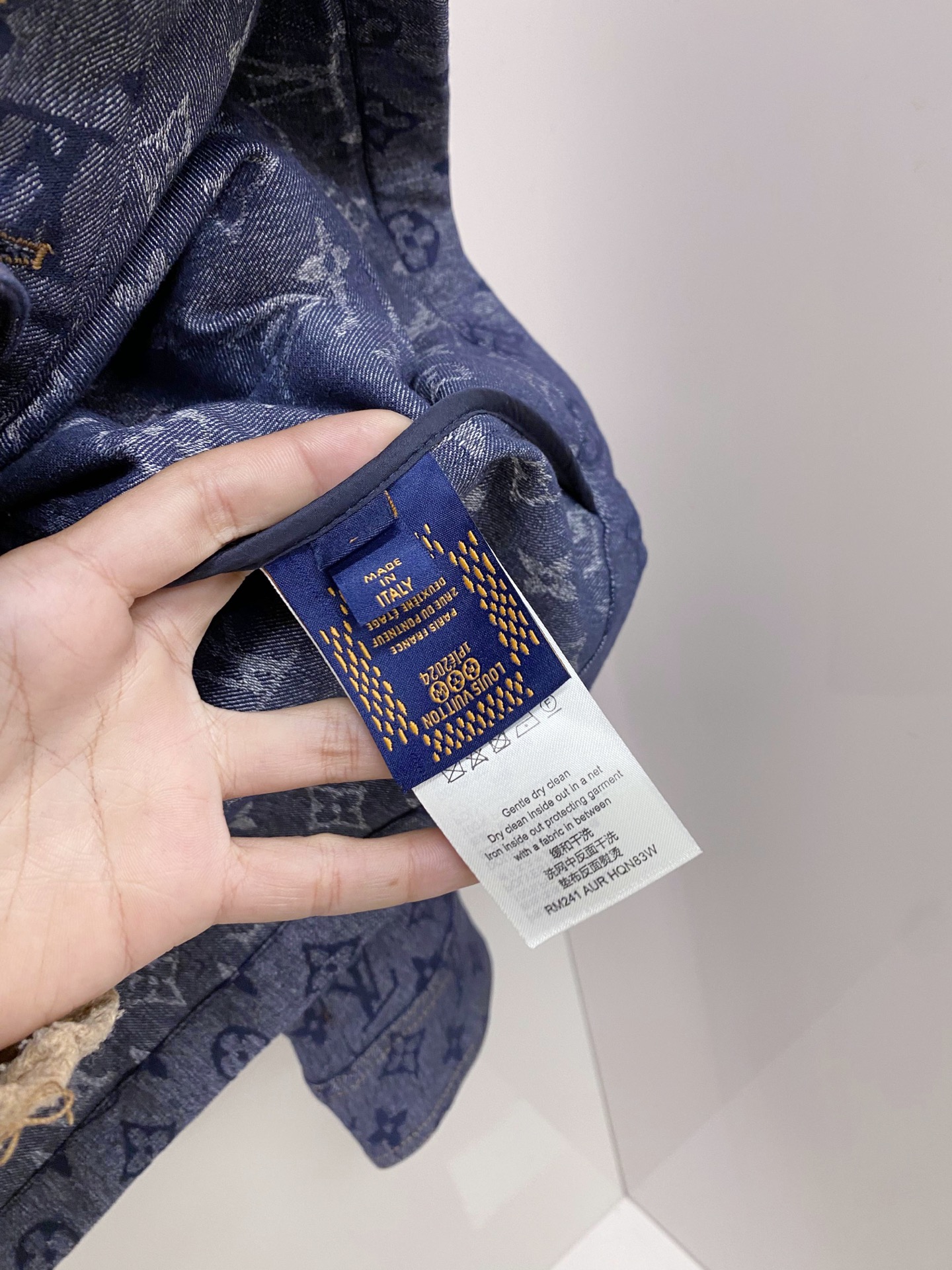 LV 大爆款 2026ss春季新款夹克外套全高端版本！高定专柜面料辅料，透气舒适度高，细节无可挑剔，做工