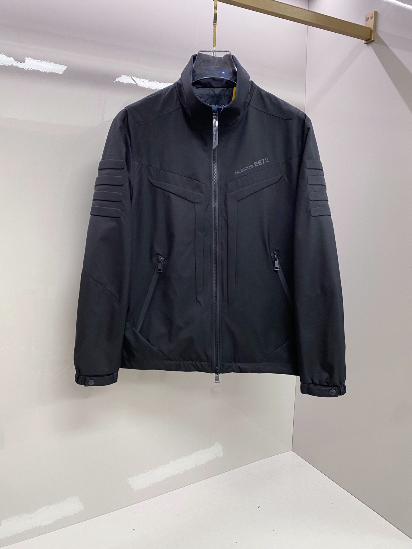 Moncler 蒙口 2026ss春季新款立领夹克外套全高端版本！高定专柜面料辅料，透气舒适度高，细节无