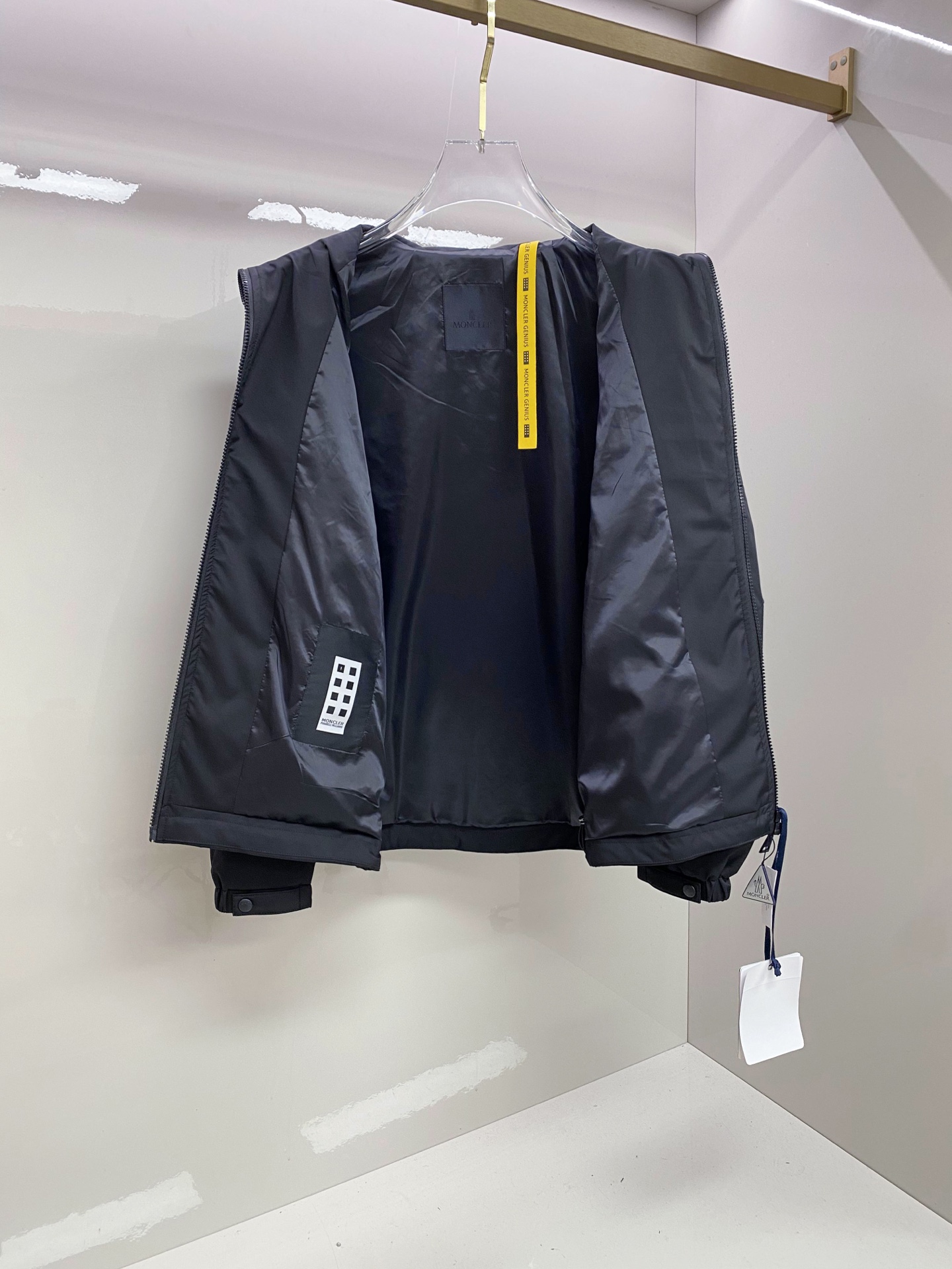 Moncler 蒙口 2026ss春季新款立领夹克外套全高端版本！高定专柜面料辅料，透气舒适度高，细节无