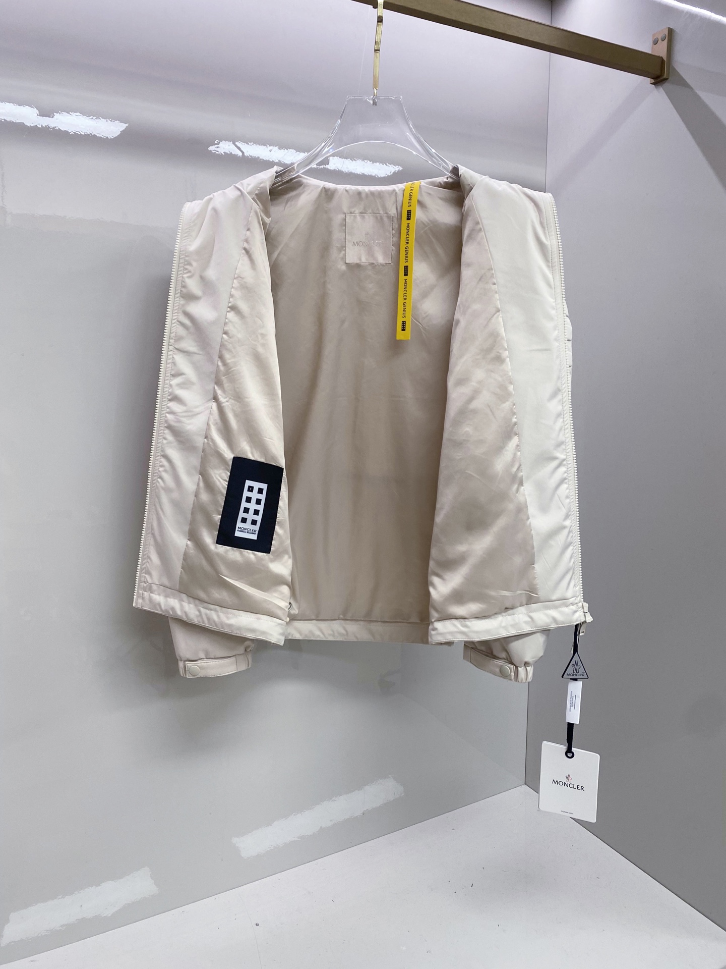 Moncler 蒙口 2026ss春季新款立领夹克外套全高端版本！高定专柜面料辅料，透气舒适度高，细节无