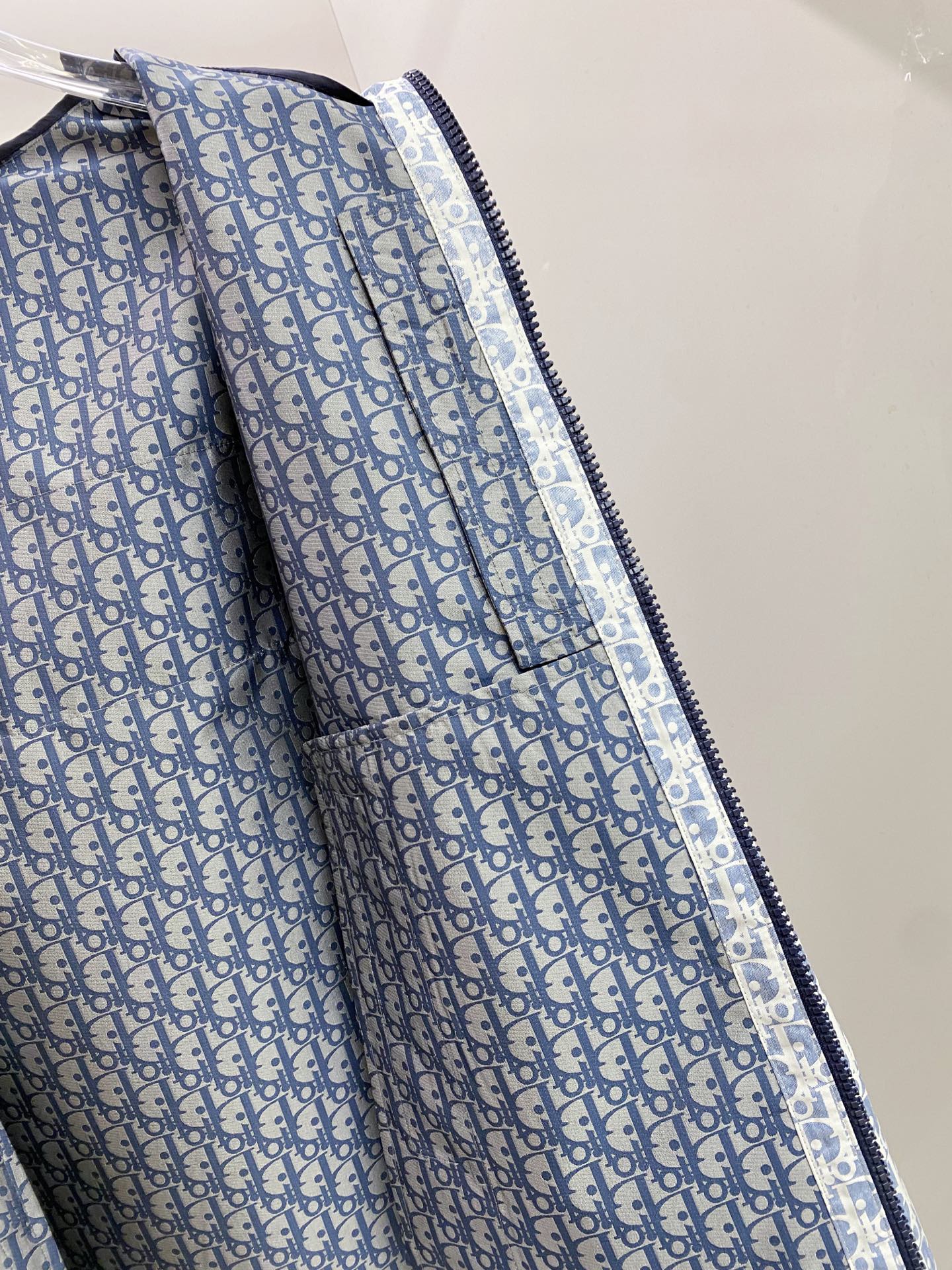 Dior 迪奥 2026ss春季新款夹克外套全高端版本！高定专柜面料辅料，透气舒适度高，细节无可挑剔，做