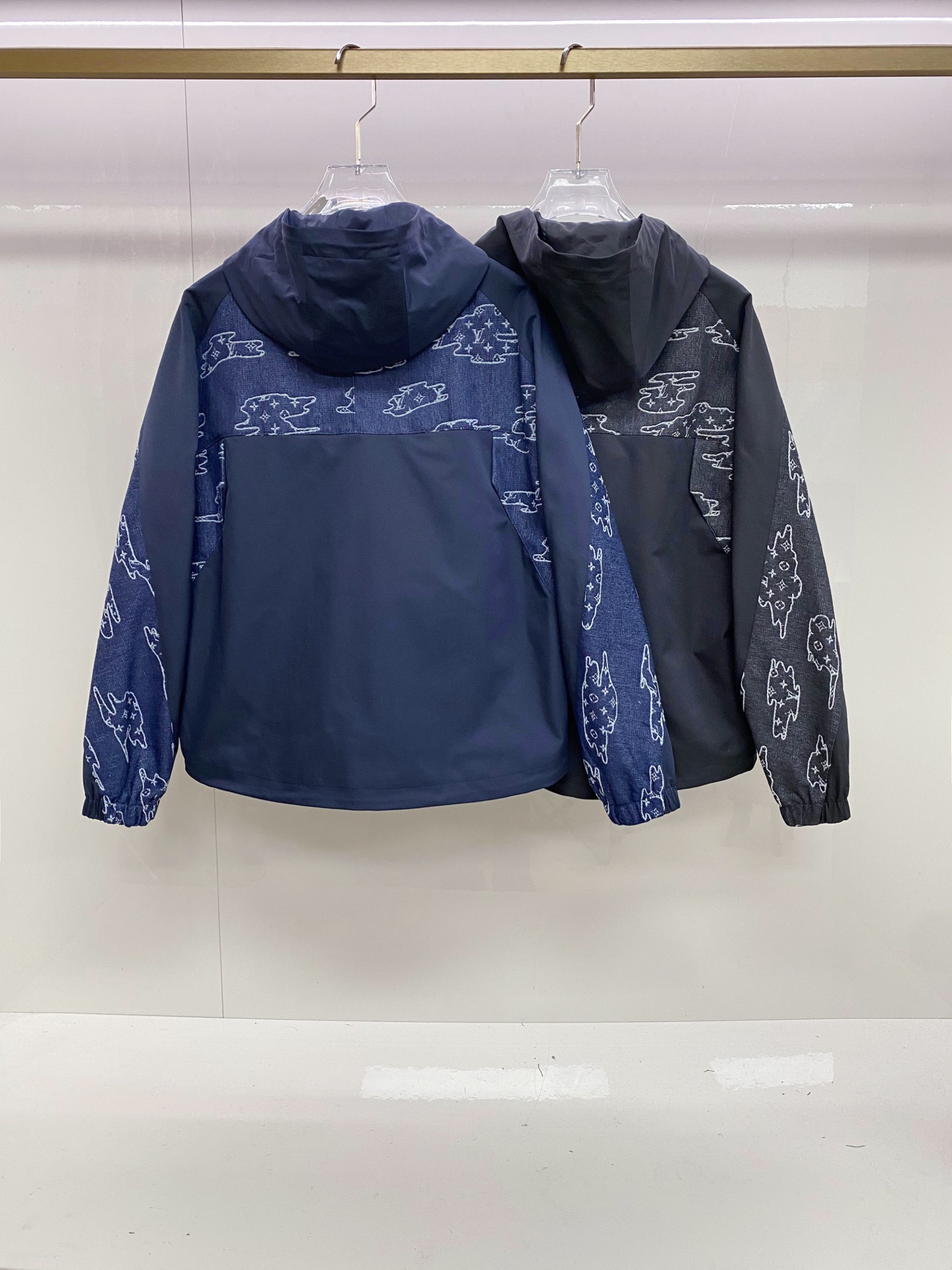 LV 2026ss春季新款夹克外套全高端版本！高定专柜面料辅料，透气舒适度高，细节无可挑剔，做工考究工艺