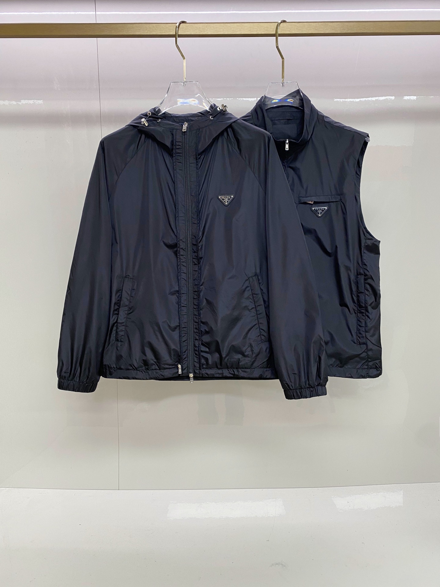 /两件套（夹克 马甲 ）Prada 普拉达 2026ss春季新款夹克外套全高端版本！高定专柜面料辅料，透