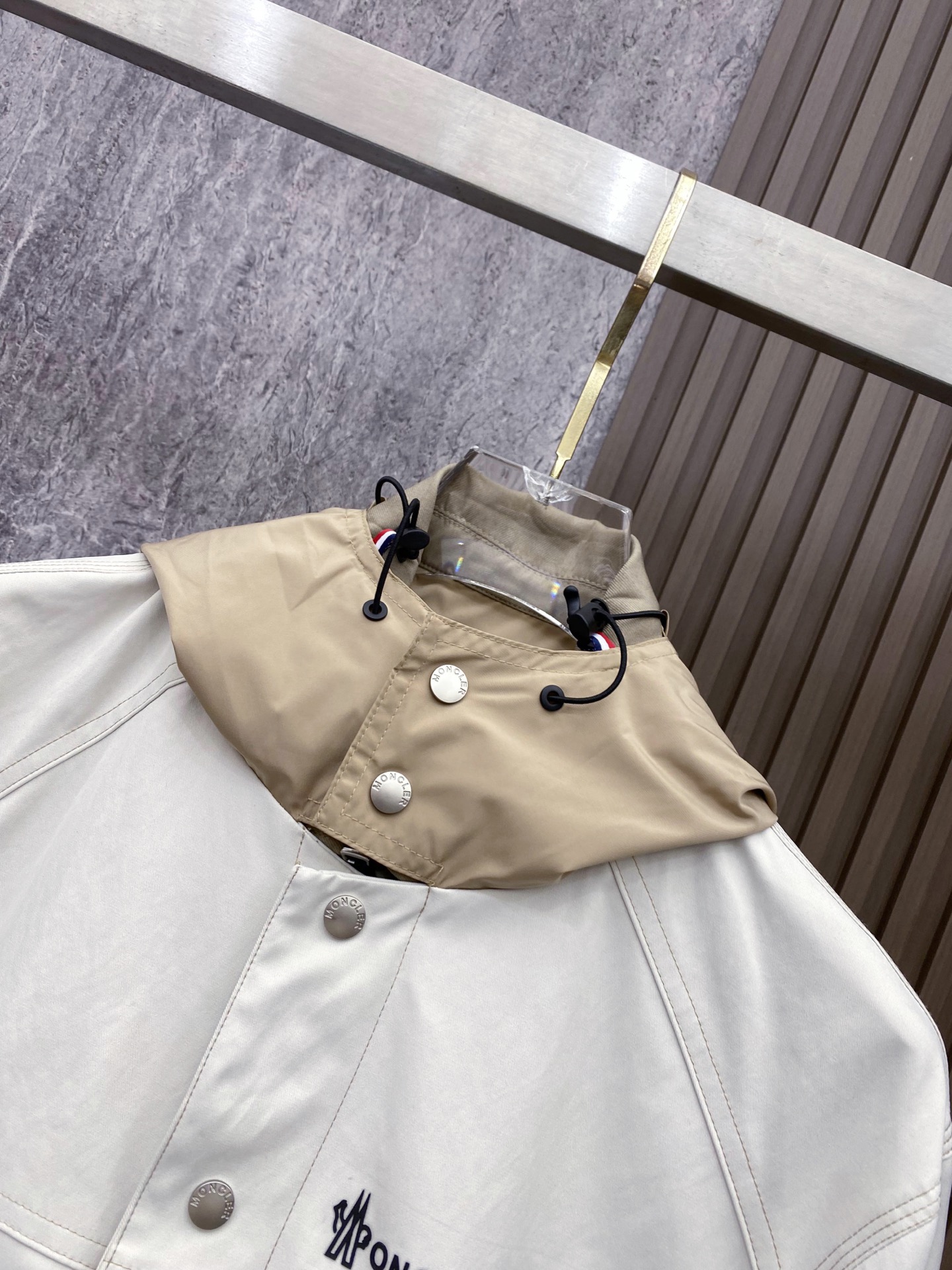 Moncler 蒙口 2026ss春季新款 官网同款男士夹克外套，原单三标齐全高端版本 定制面料 透气舒