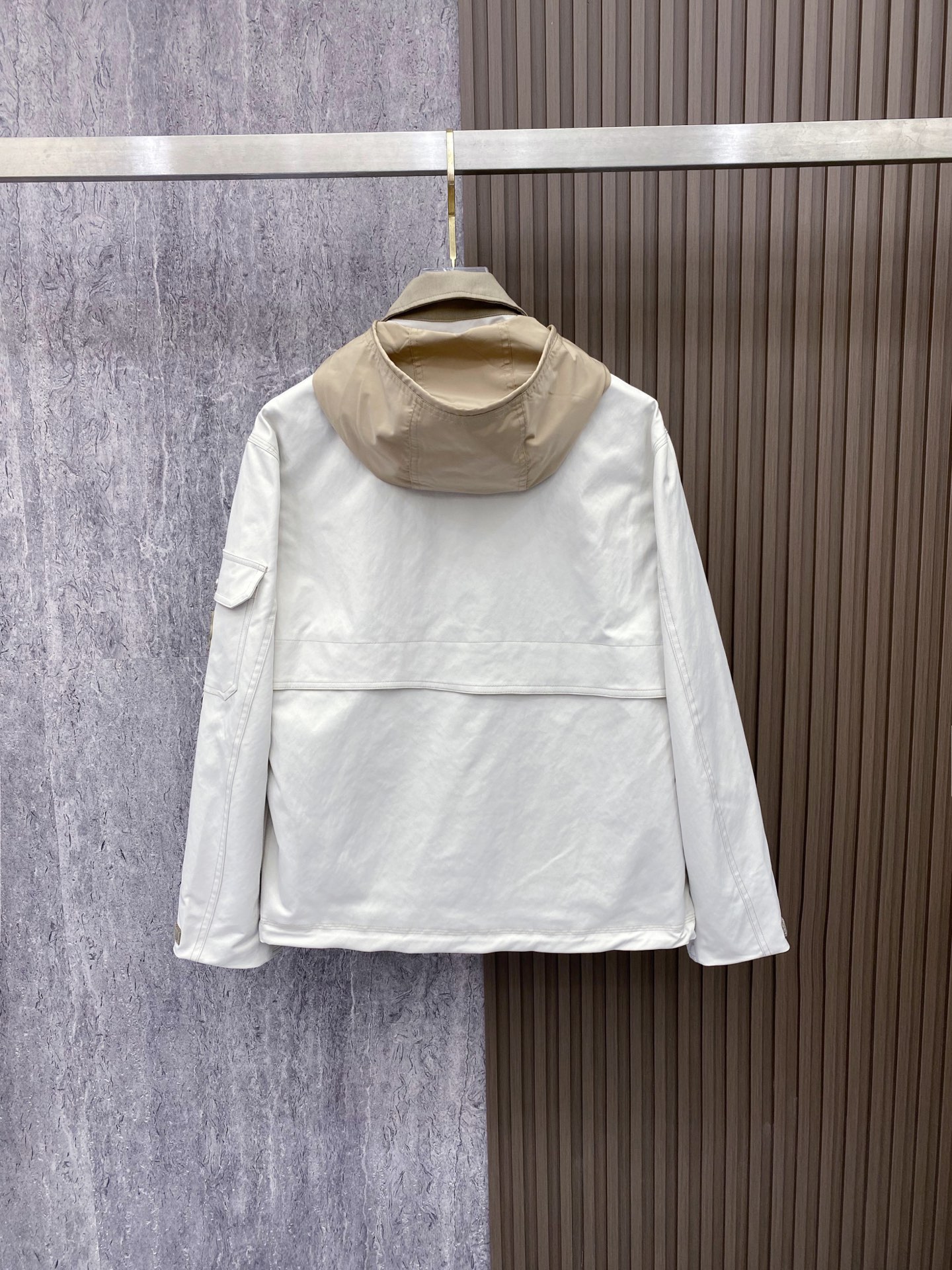 Moncler 蒙口 2026ss春季新款 官网同款男士夹克外套，原单三标齐全高端版本 定制面料 透气舒
