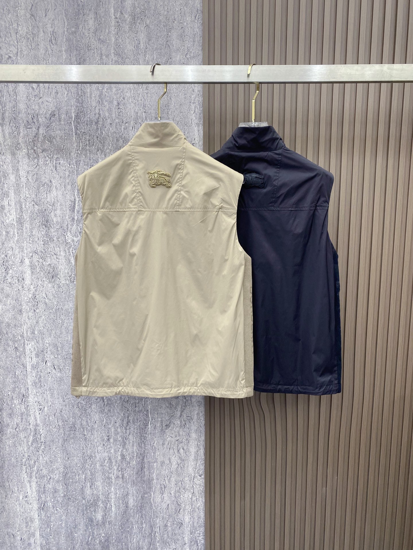 Burberry 巴宝莉马甲 2026SS春季新款马甲夹克外套最新设计款 秀场新品‼品相非常完美，三标齐