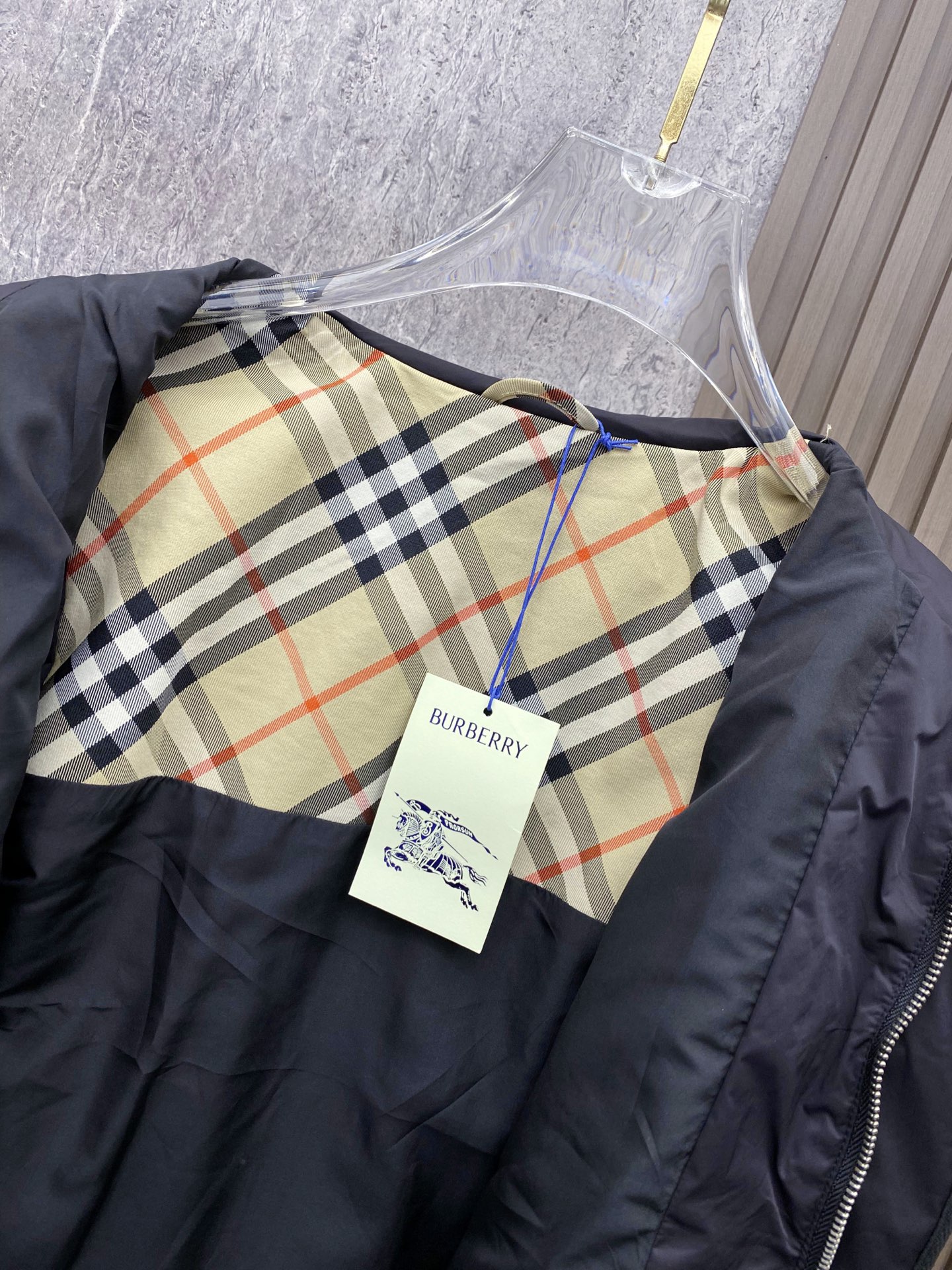 Burberry 巴宝莉马甲 2026SS春季新款马甲夹克外套最新设计款 秀场新品‼品相非常完美，三标齐