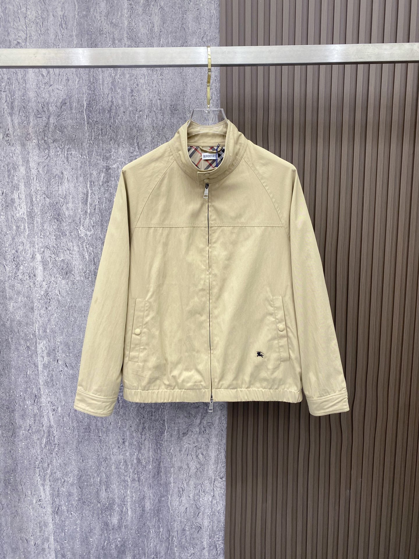 Burberry 巴宝莉 2026ss春季新款连帽夹克外套全高端版本！高定专柜面料辅料，透气舒适度高，细