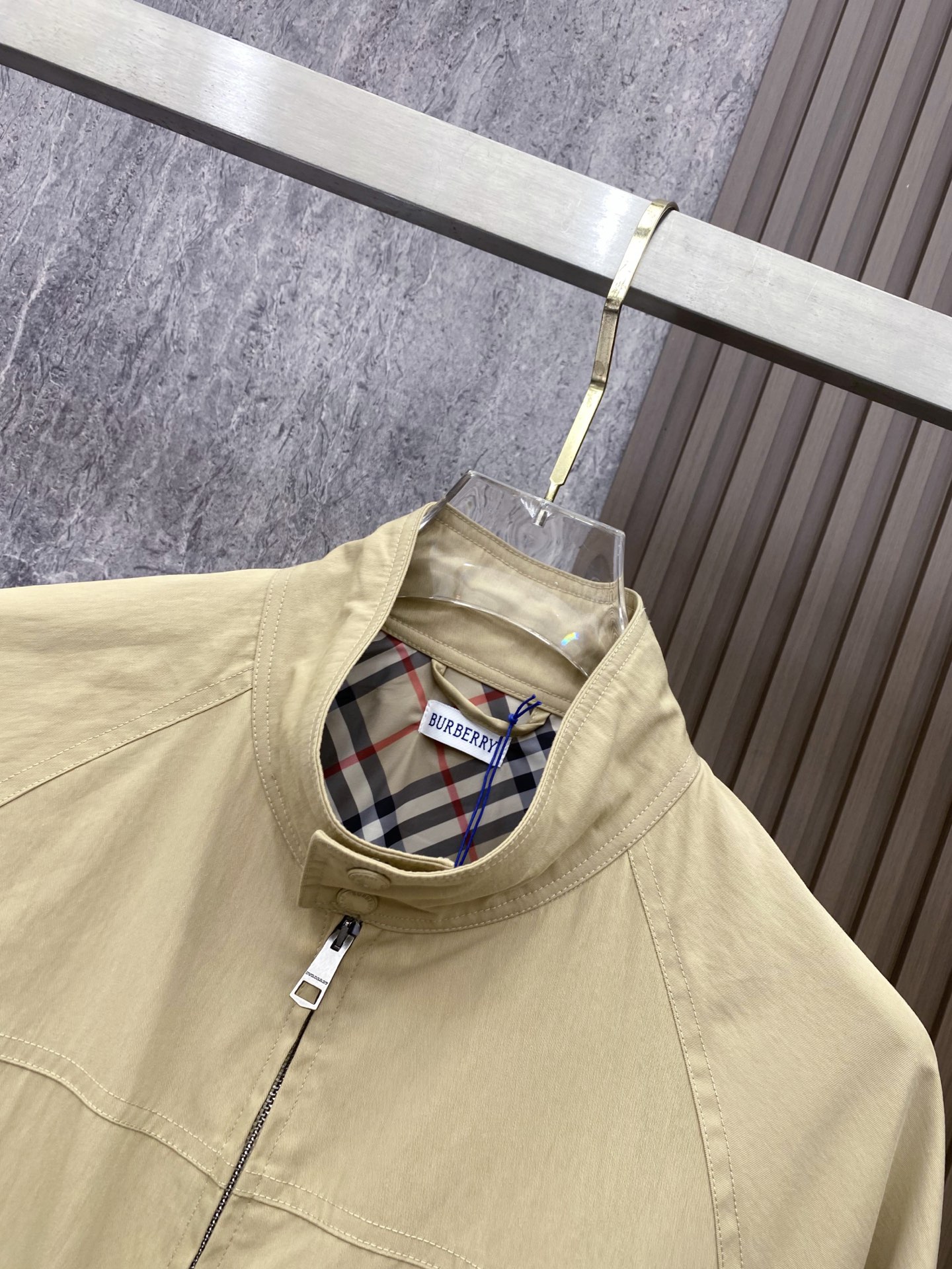 Burberry 巴宝莉 2026ss春季新款连帽夹克外套全高端版本！高定专柜面料辅料，透气舒适度高，细