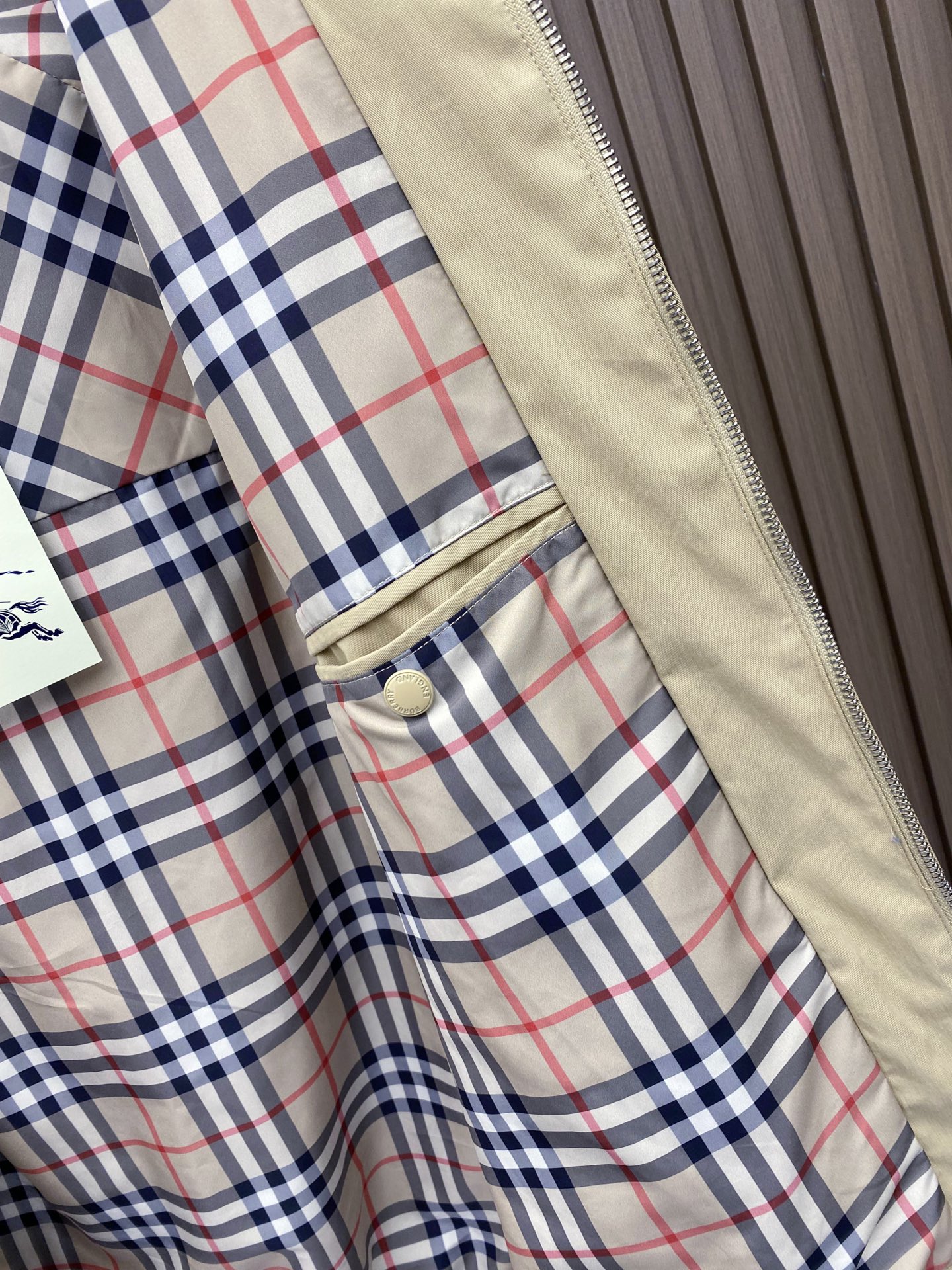 Burberry 巴宝莉 2026ss春季新款连帽夹克外套全高端版本！高定专柜面料辅料，透气舒适度高，细