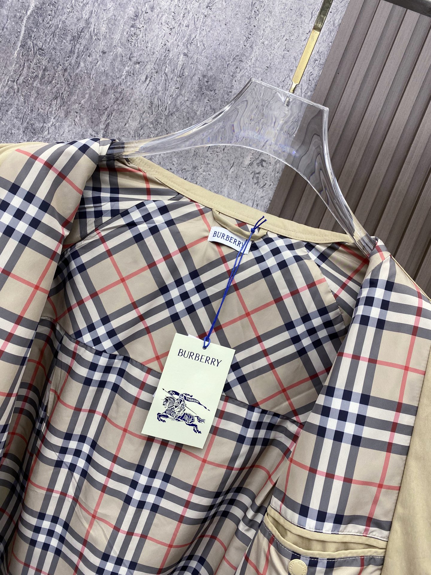 Burberry 巴宝莉 2026ss春季新款连帽夹克外套全高端版本！高定专柜面料辅料，透气舒适度高，细
