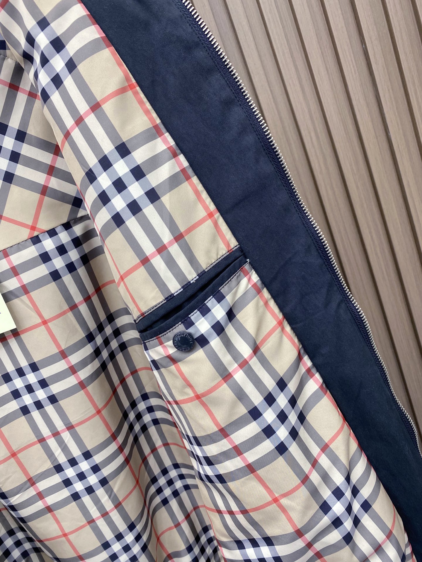Burberry 巴宝莉 2026ss春季新款连帽夹克外套全高端版本！高定专柜面料辅料，透气舒适度高，细