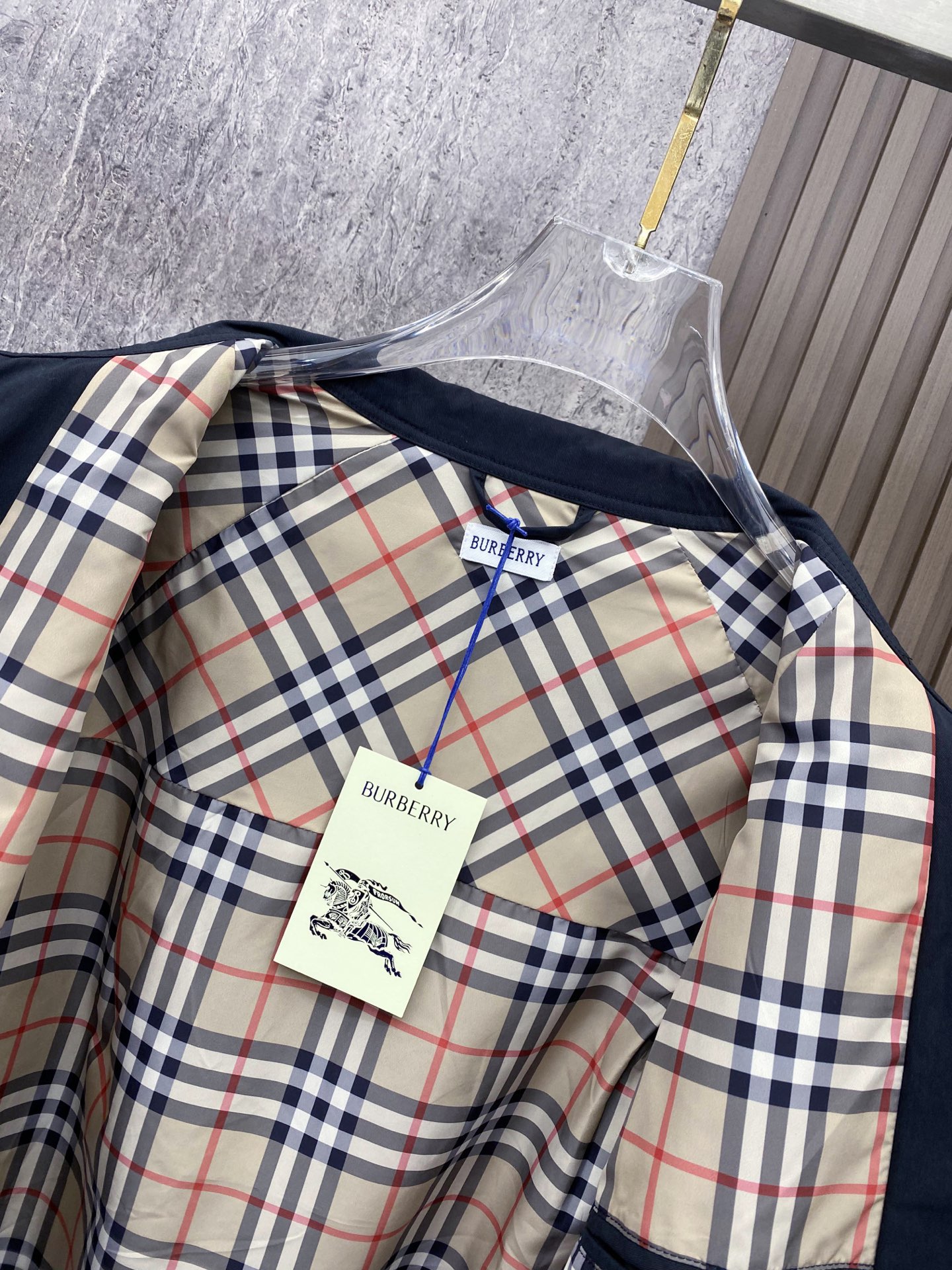 Burberry 巴宝莉 2026ss春季新款连帽夹克外套全高端版本！高定专柜面料辅料，透气舒适度高，细