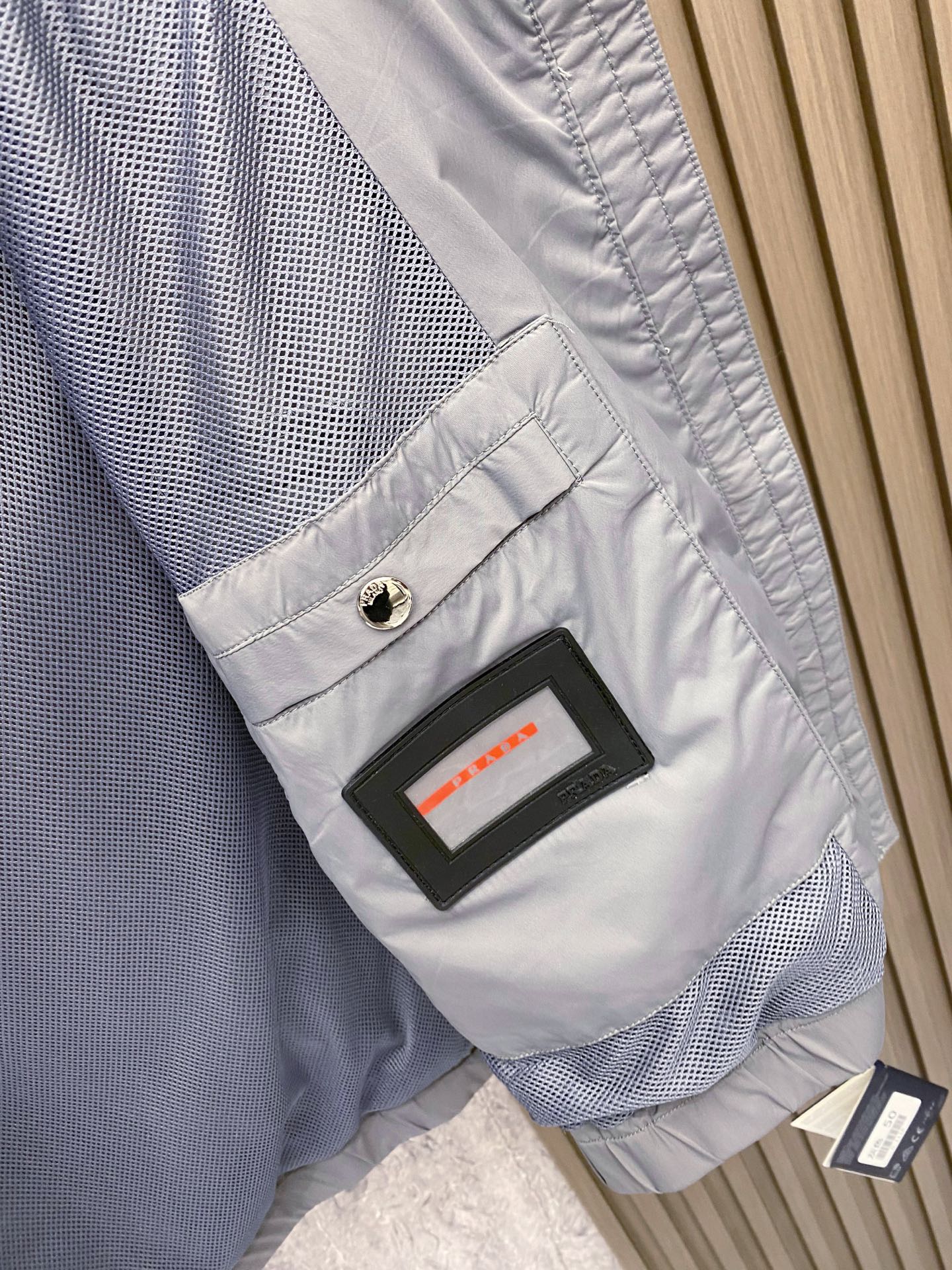 Prada 普拉达马甲 2026ss春季新款马甲夹克外套最新设计款 秀场新品‼品相非常完美，三标齐全色泽