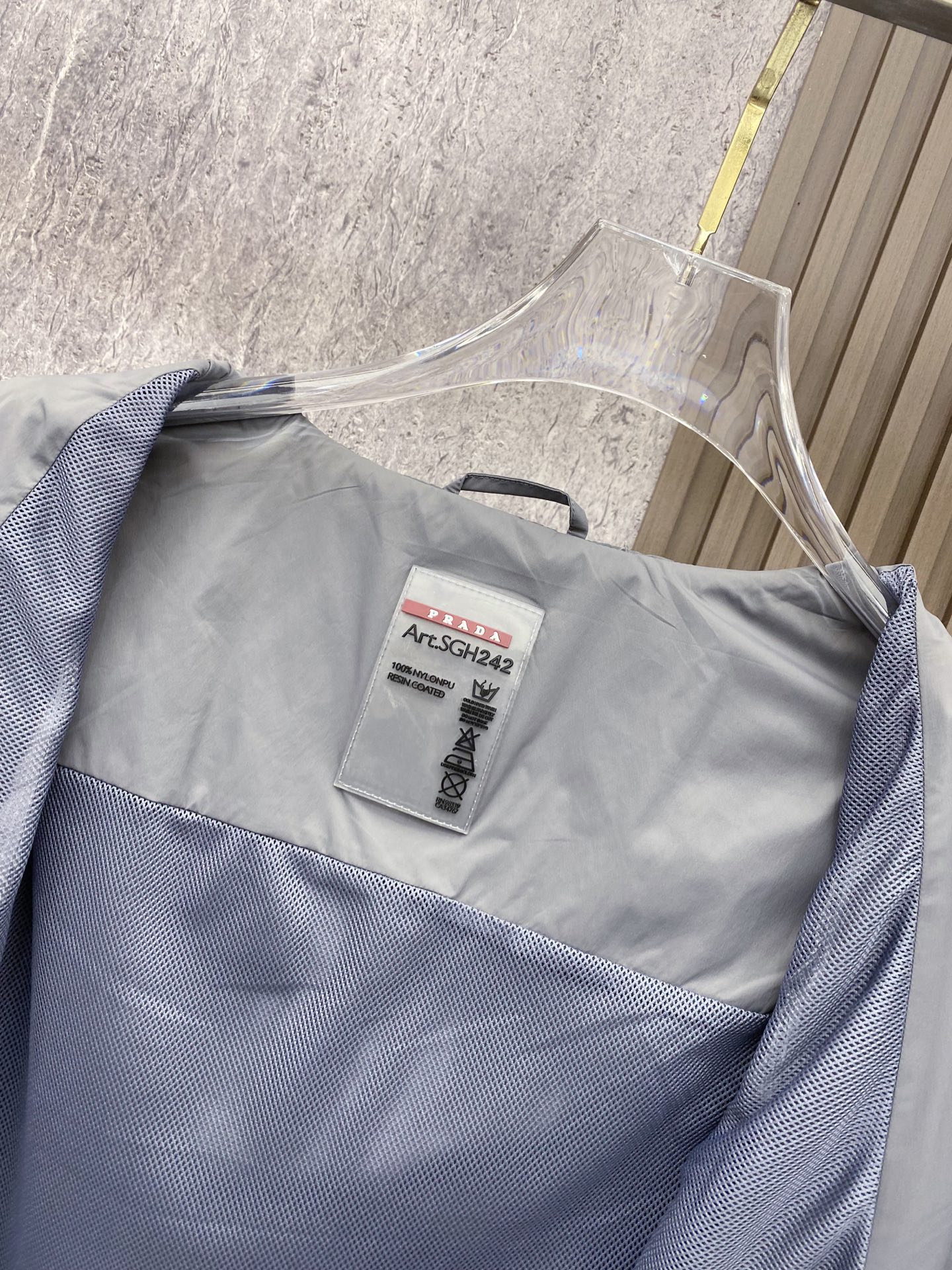 Prada 普拉达马甲 2026ss春季新款马甲夹克外套最新设计款 秀场新品‼品相非常完美，三标齐全色泽