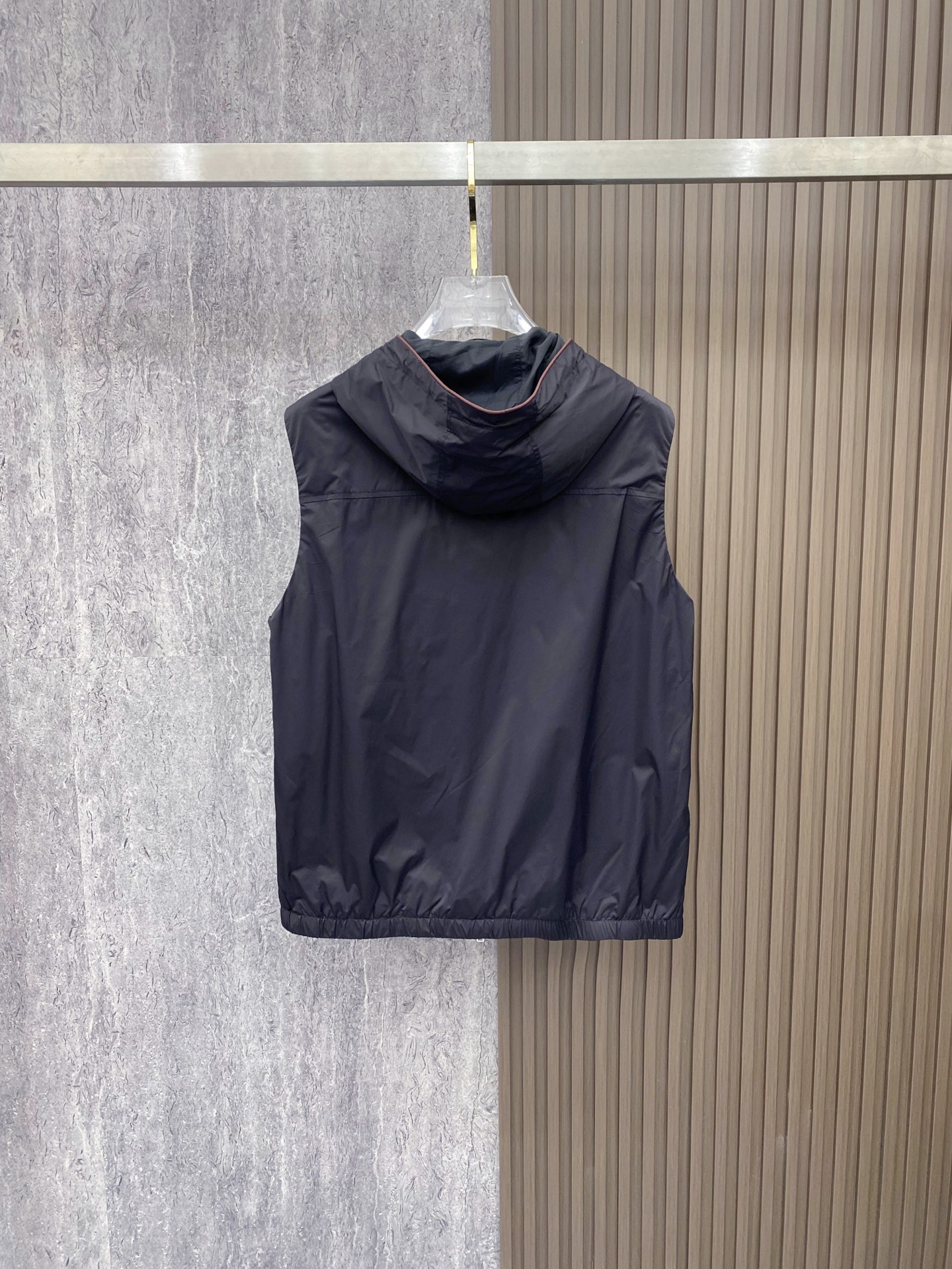 Prada 普拉达马甲 2026ss春季新款马甲夹克外套最新设计款 秀场新品‼品相非常完美，三标齐全色泽