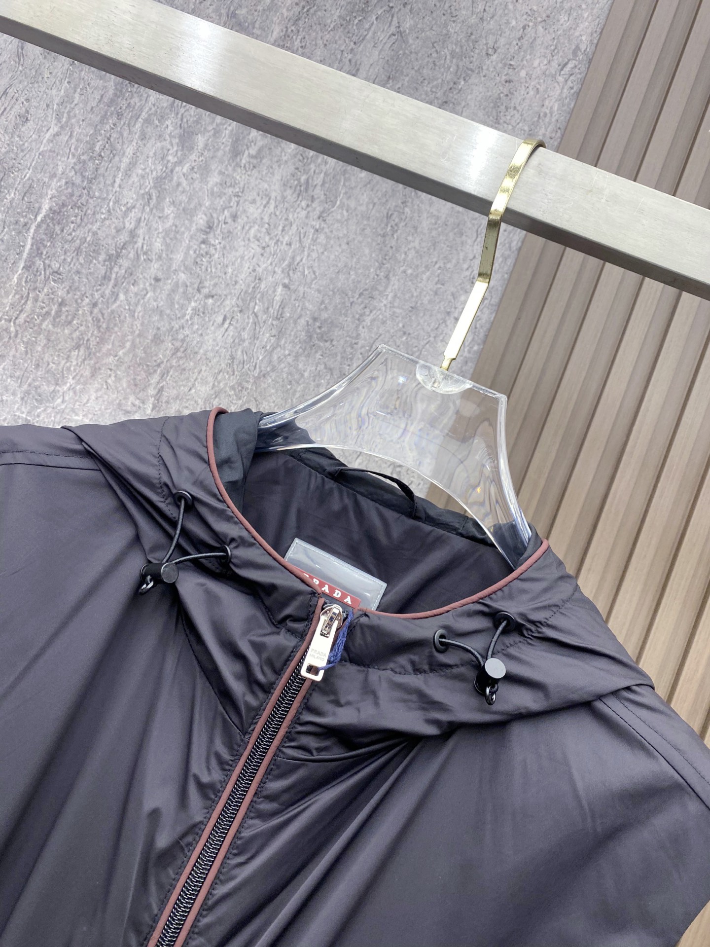 Prada 普拉达马甲 2026ss春季新款马甲夹克外套最新设计款 秀场新品‼品相非常完美，三标齐全色泽