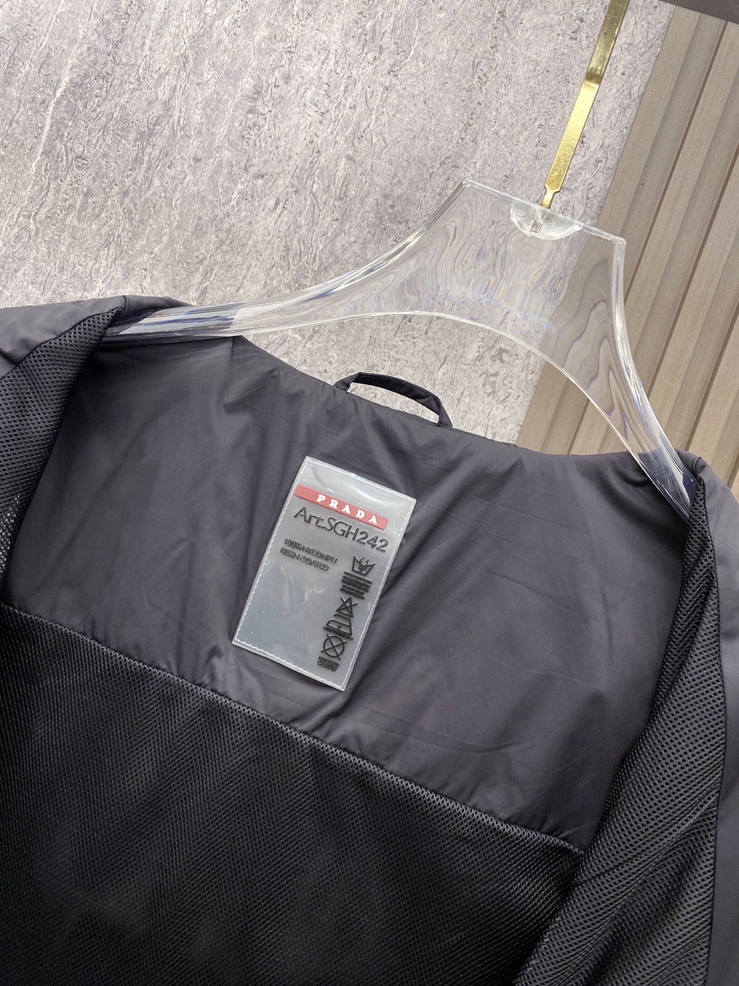 Prada 普拉达马甲 2026ss春季新款马甲夹克外套最新设计款 秀场新品‼品相非常完美，三标齐全色泽