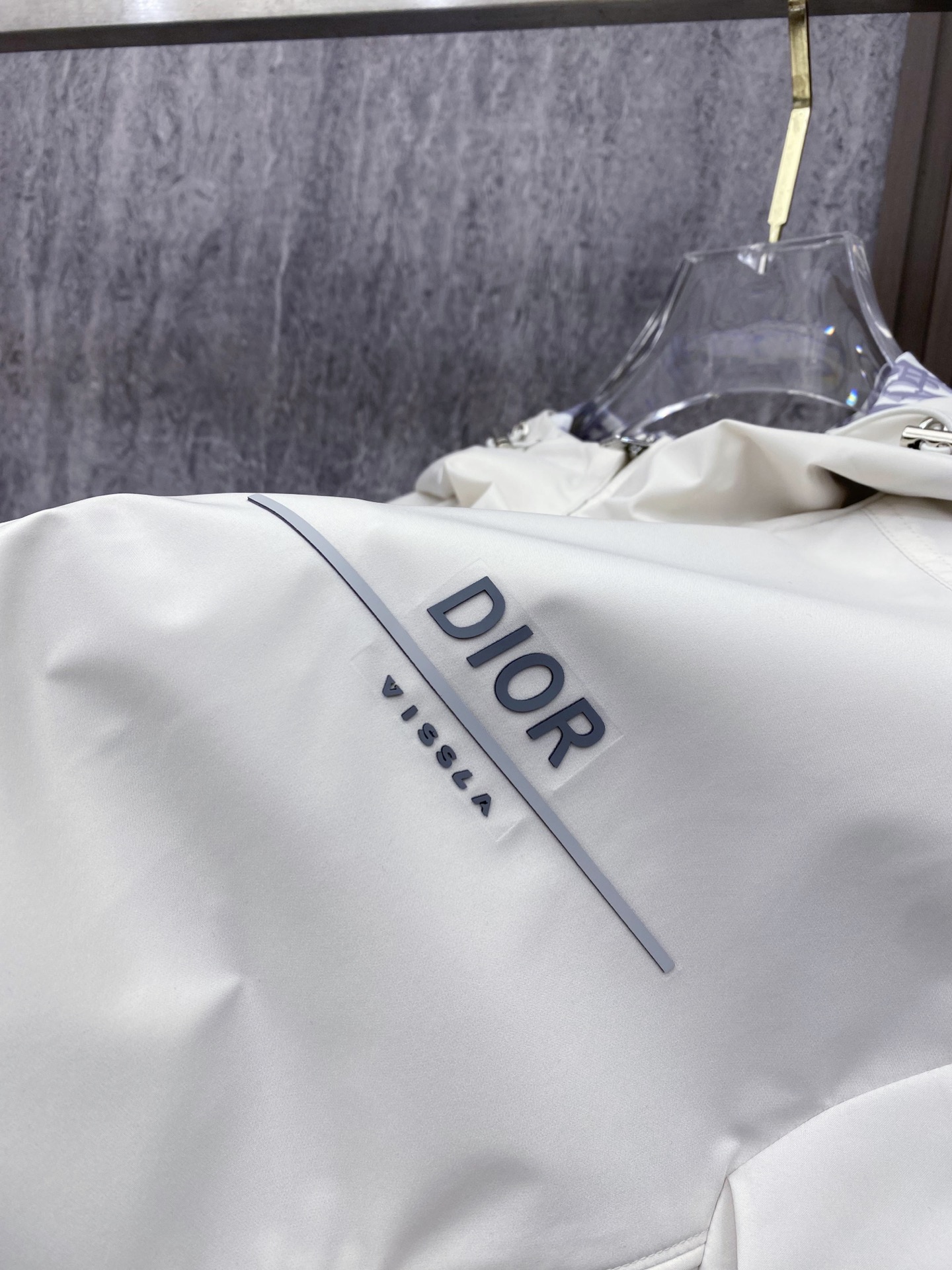 Dior 迪奥 2026ss春季新款连帽夹克外套全高端版本！高定专柜面料辅料，透气舒适度高，细节无可挑剔