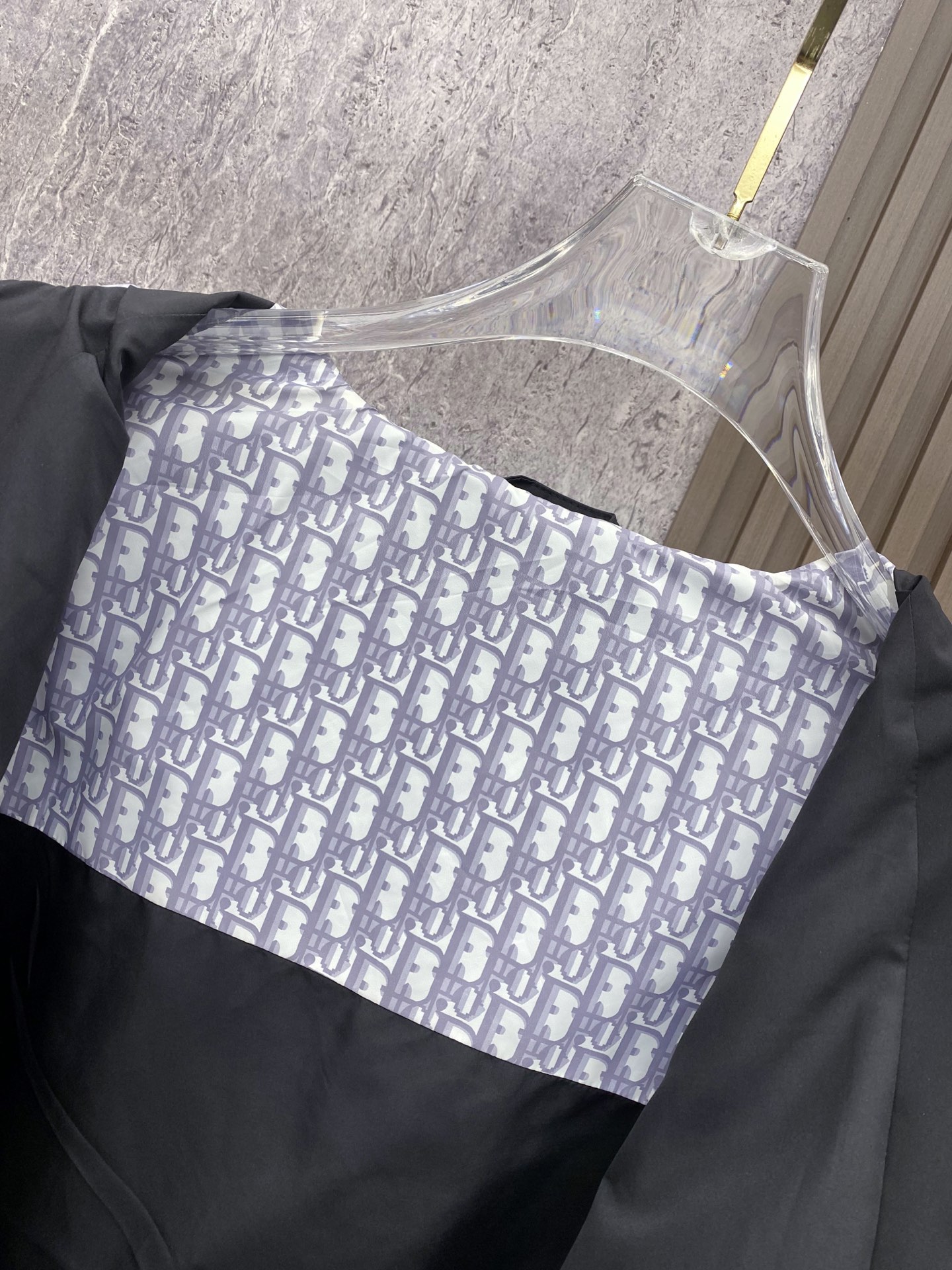 Dior 迪奥 2026ss春季新款连帽夹克外套全高端版本！高定专柜面料辅料，透气舒适度高，细节无可挑剔