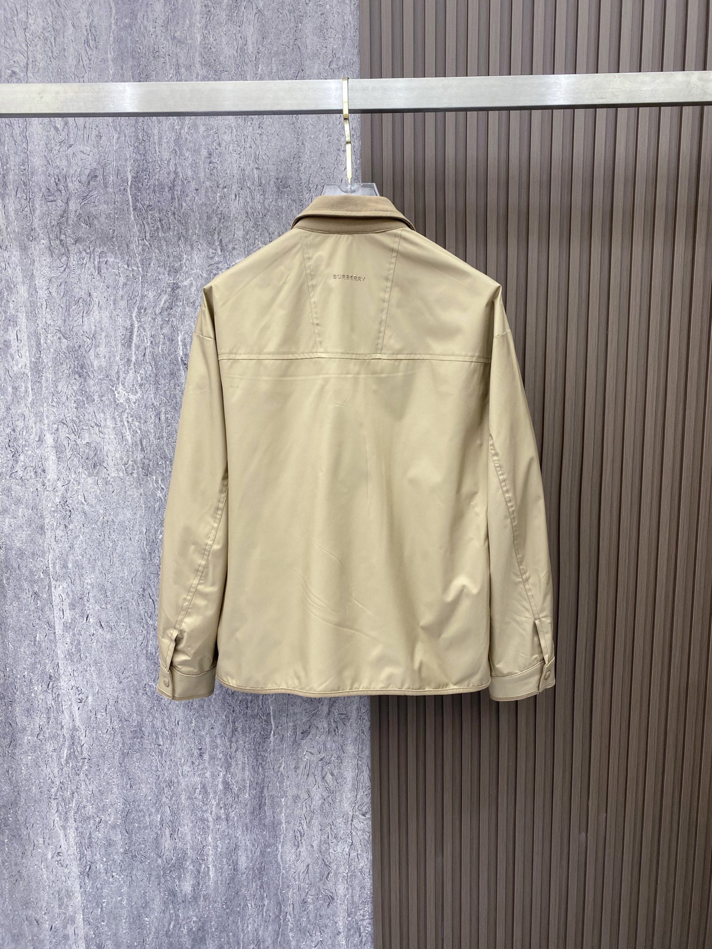 Burberry 巴宝莉 2026ss春季新款夹克外套全高端版本！高定专柜面料辅料，透气舒适度高，细节无