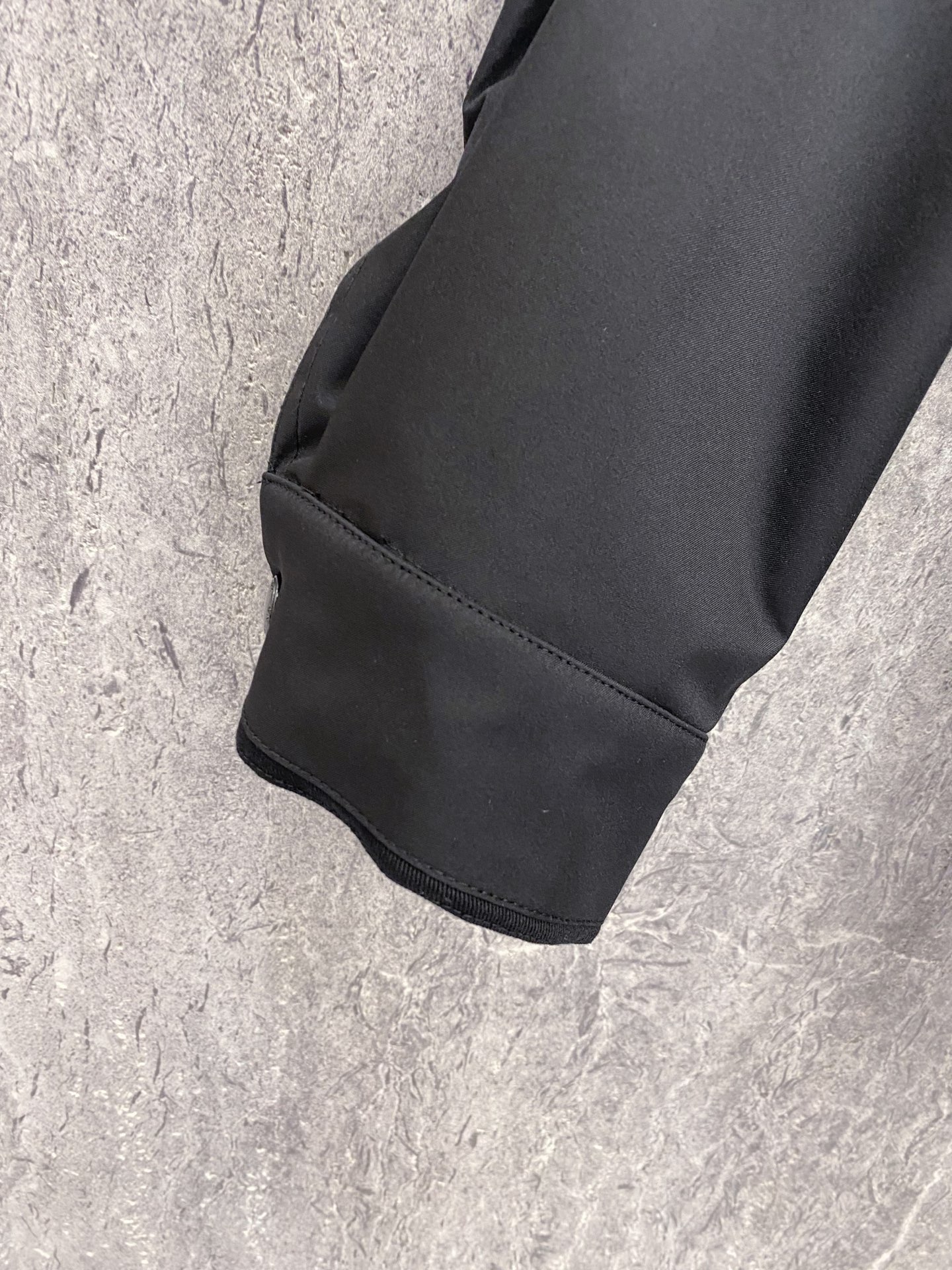 Burberry 巴宝莉 2026ss春季新款夹克外套全高端版本！高定专柜面料辅料，透气舒适度高，细节无