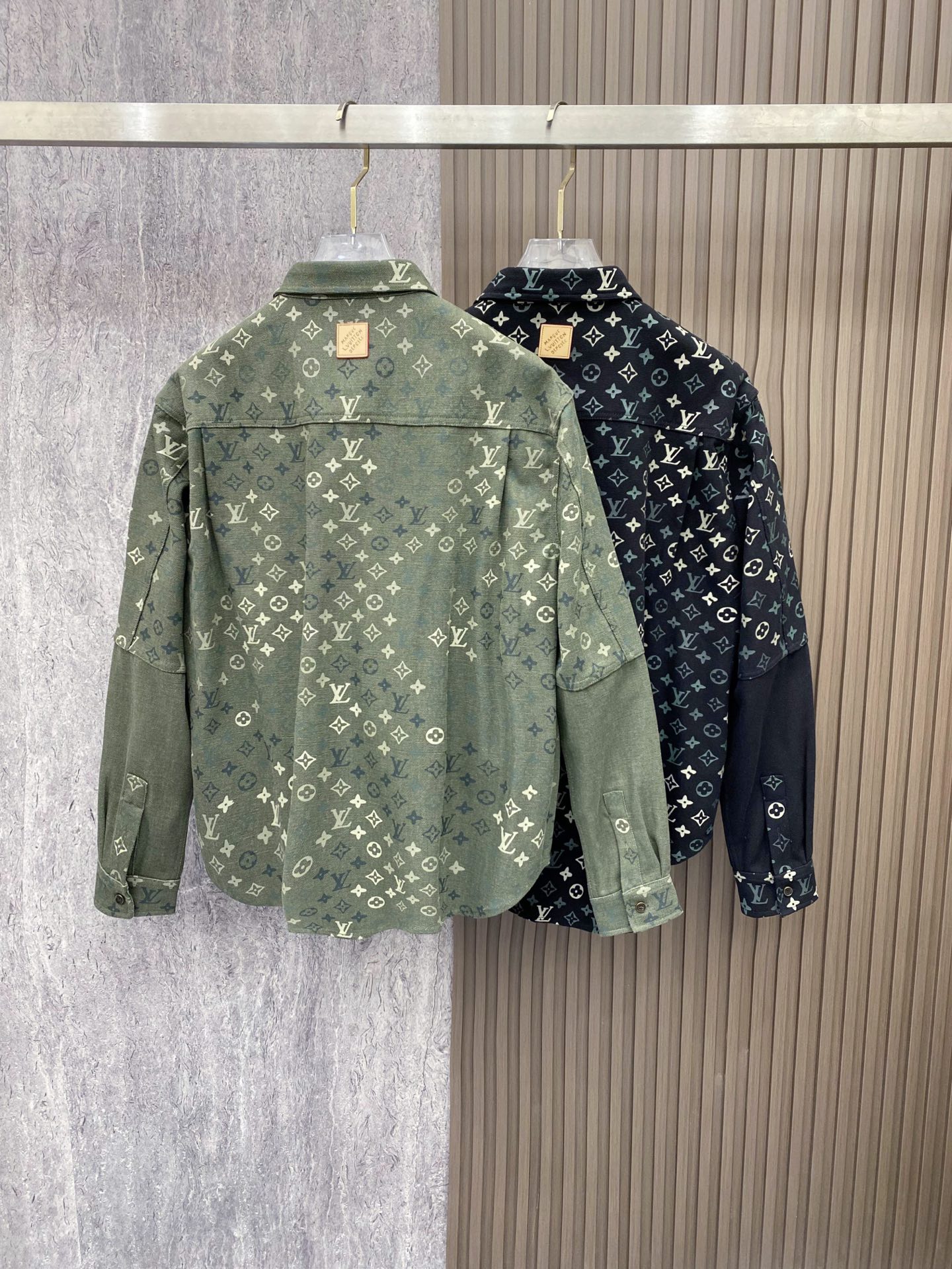 LV 2026ss春季新款夹克外套全高端版本！高定专柜面料辅料，透气舒适度高，细节无可挑剔，做工考究工艺