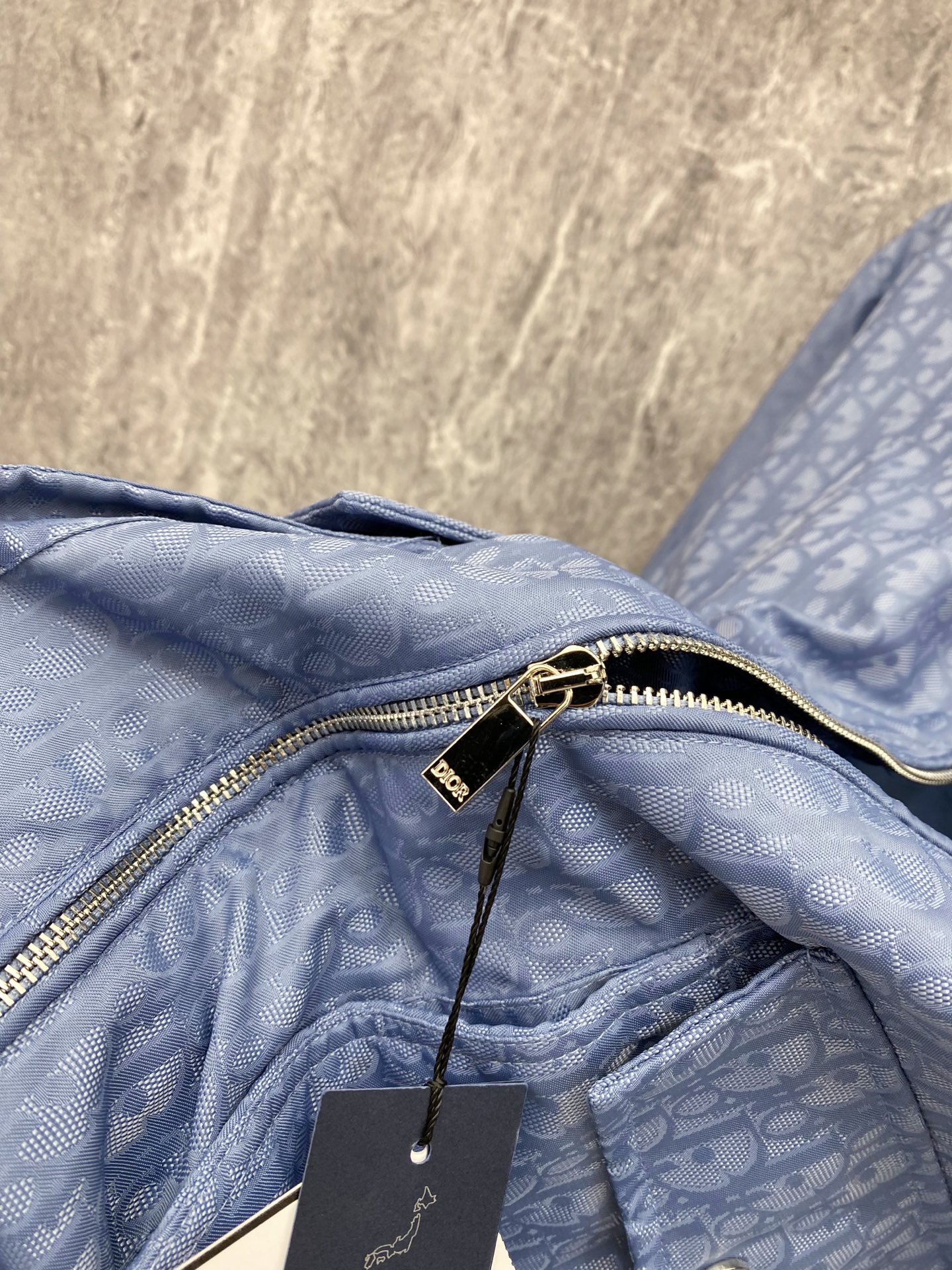 Dior 迪奥 2026ss春季新款立领夹克外套全高端版本！高定专柜面料辅料，透气舒适度高，细节无可挑剔