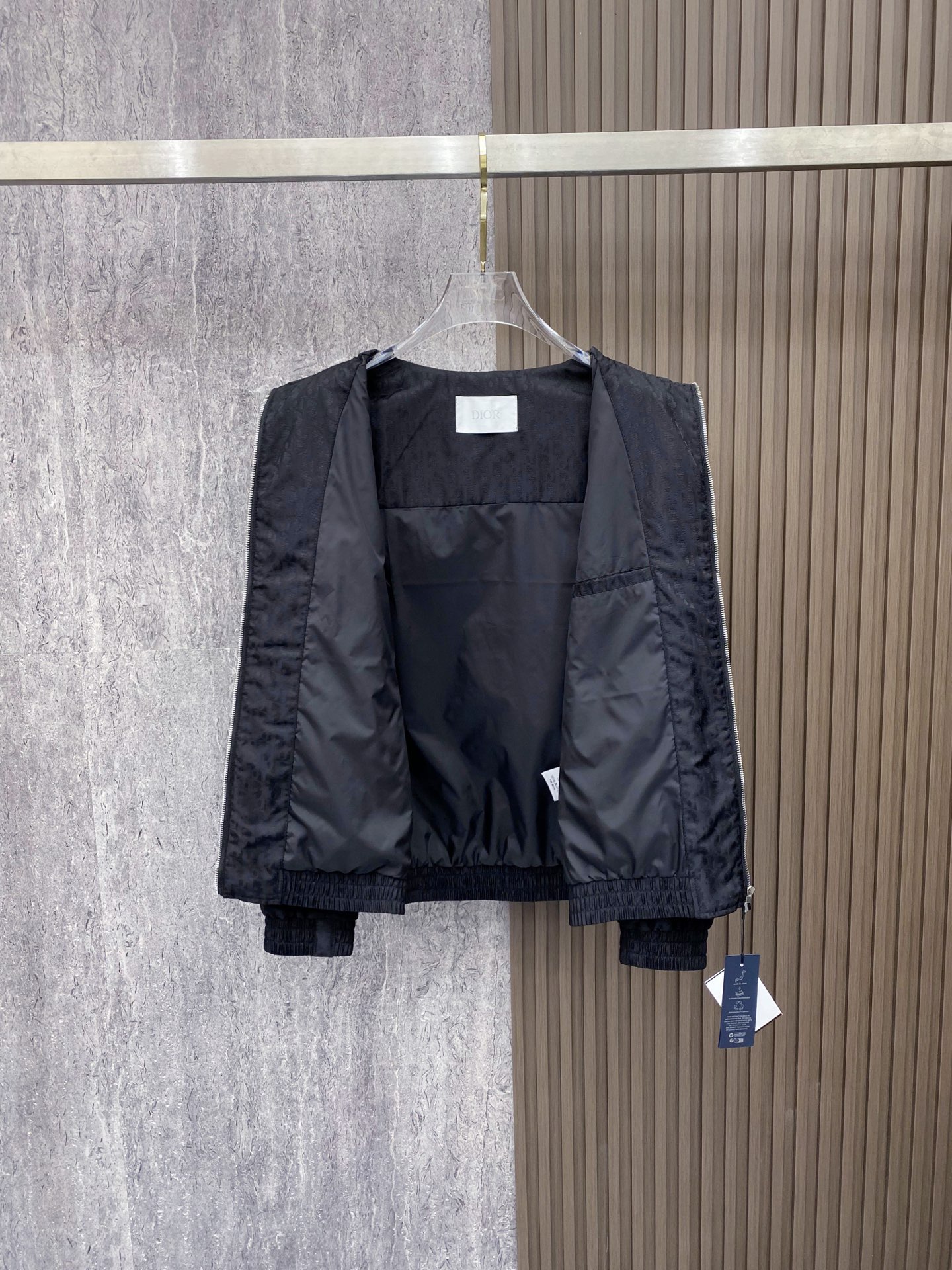 Dior 迪奥 2026ss春季新款立领夹克外套全高端版本！高定专柜面料辅料，透气舒适度高，细节无可挑剔