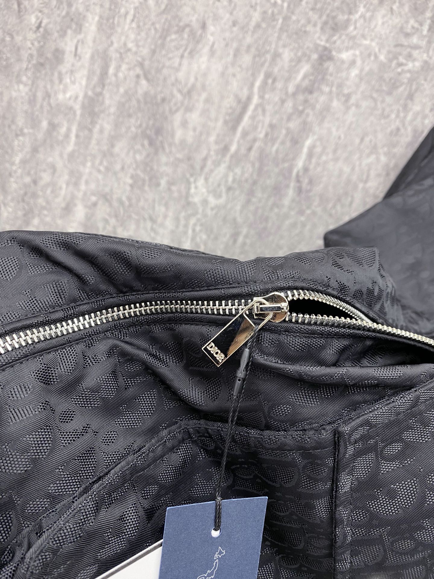 Dior 迪奥 2026ss春季新款立领夹克外套全高端版本！高定专柜面料辅料，透气舒适度高，细节无可挑剔